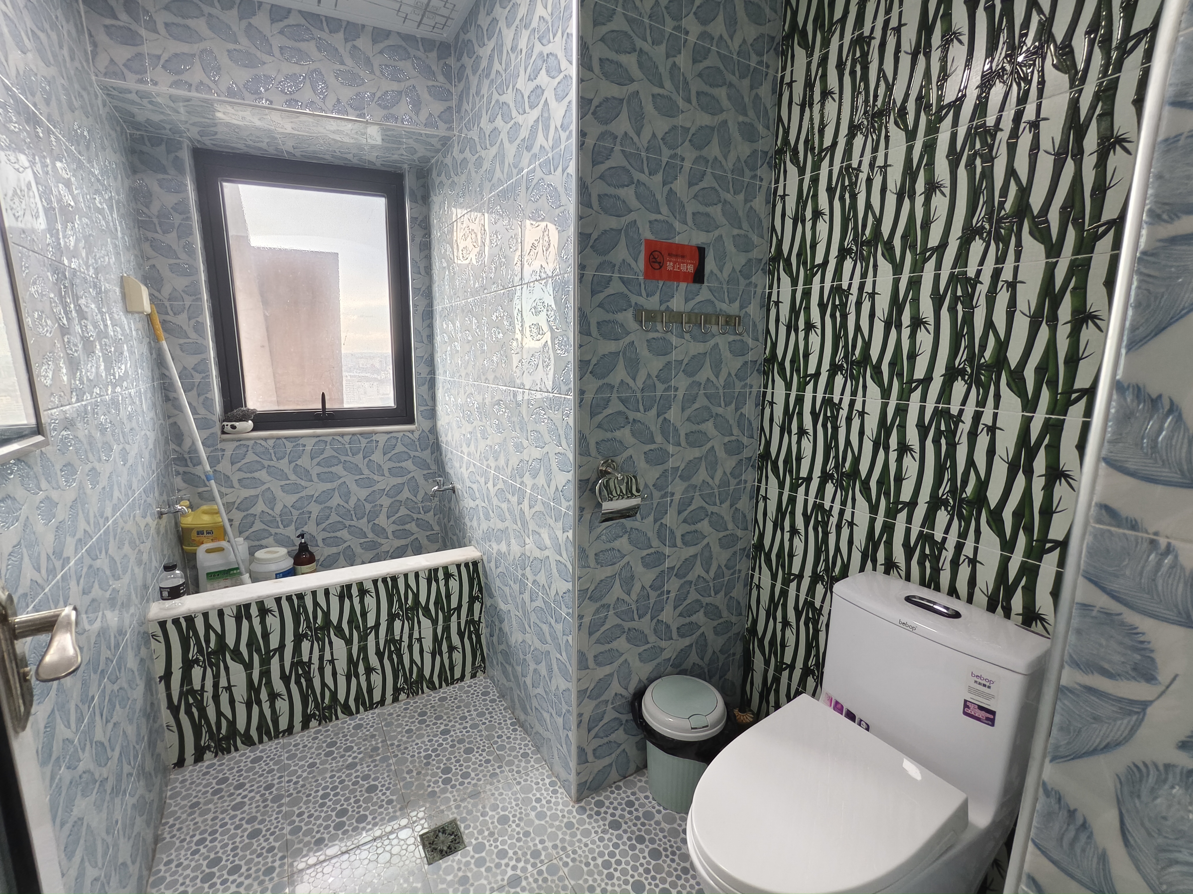 望海国际广场 1室1厅1卫 96.0万 望海国际广场 1室1厅1卫 96.0万客厅