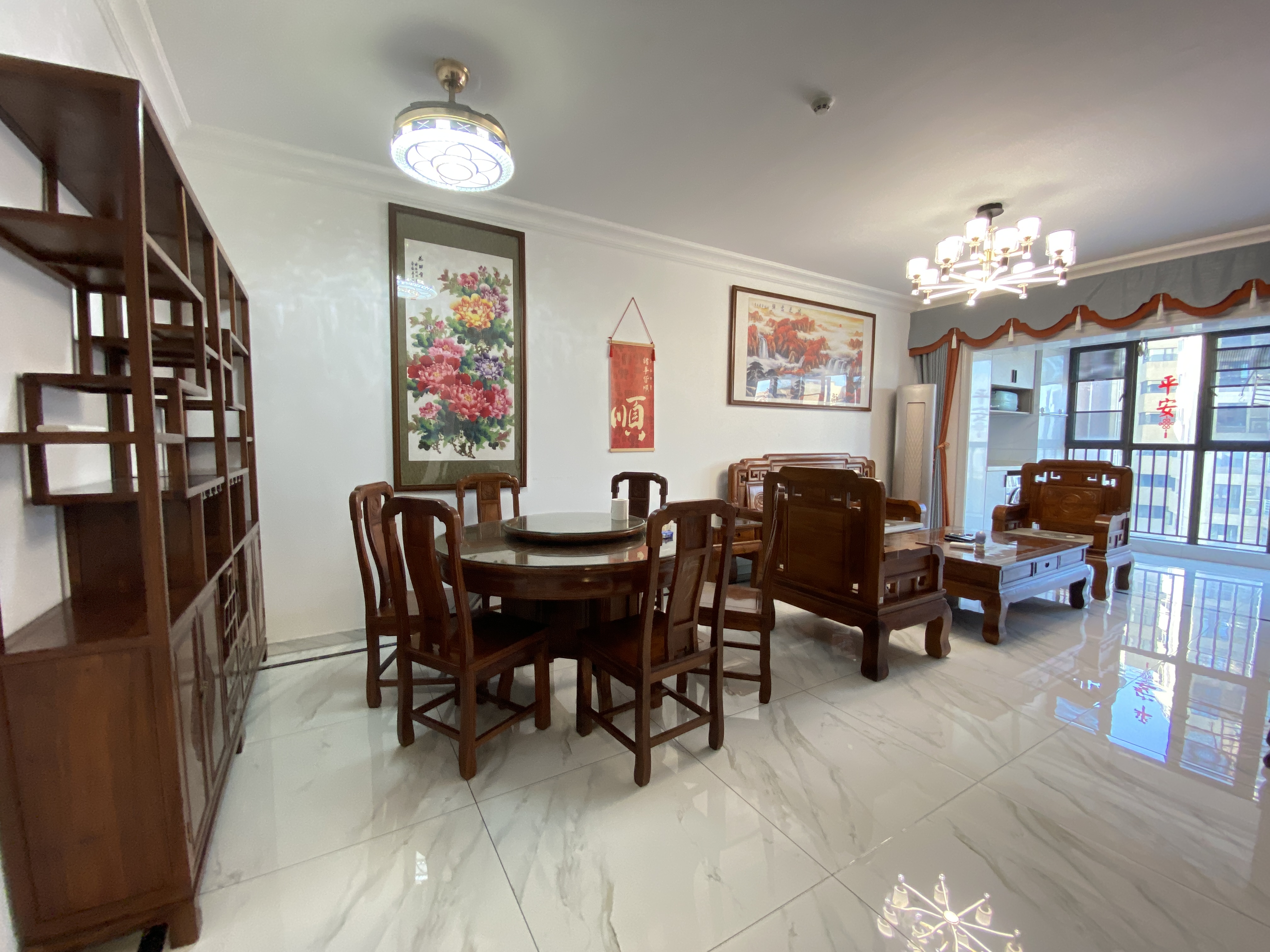 滨江海岸三期 3室2厅2卫 4200.0元/月 滨江海岸三期 3室2厅2卫 4200.0元/月室内图