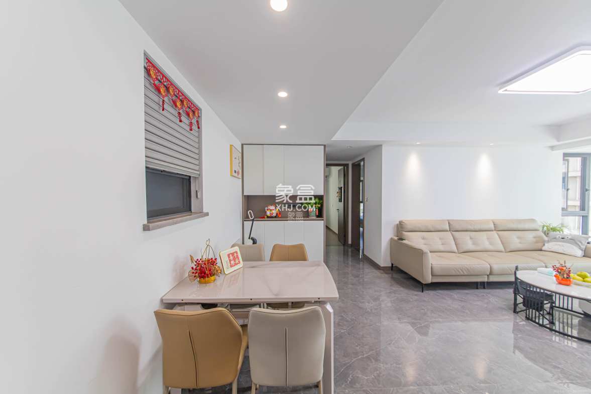 江悦和鸣  3室2厅2卫    195.0万 江悦和鸣  3室2厅2卫    195.0万客厅