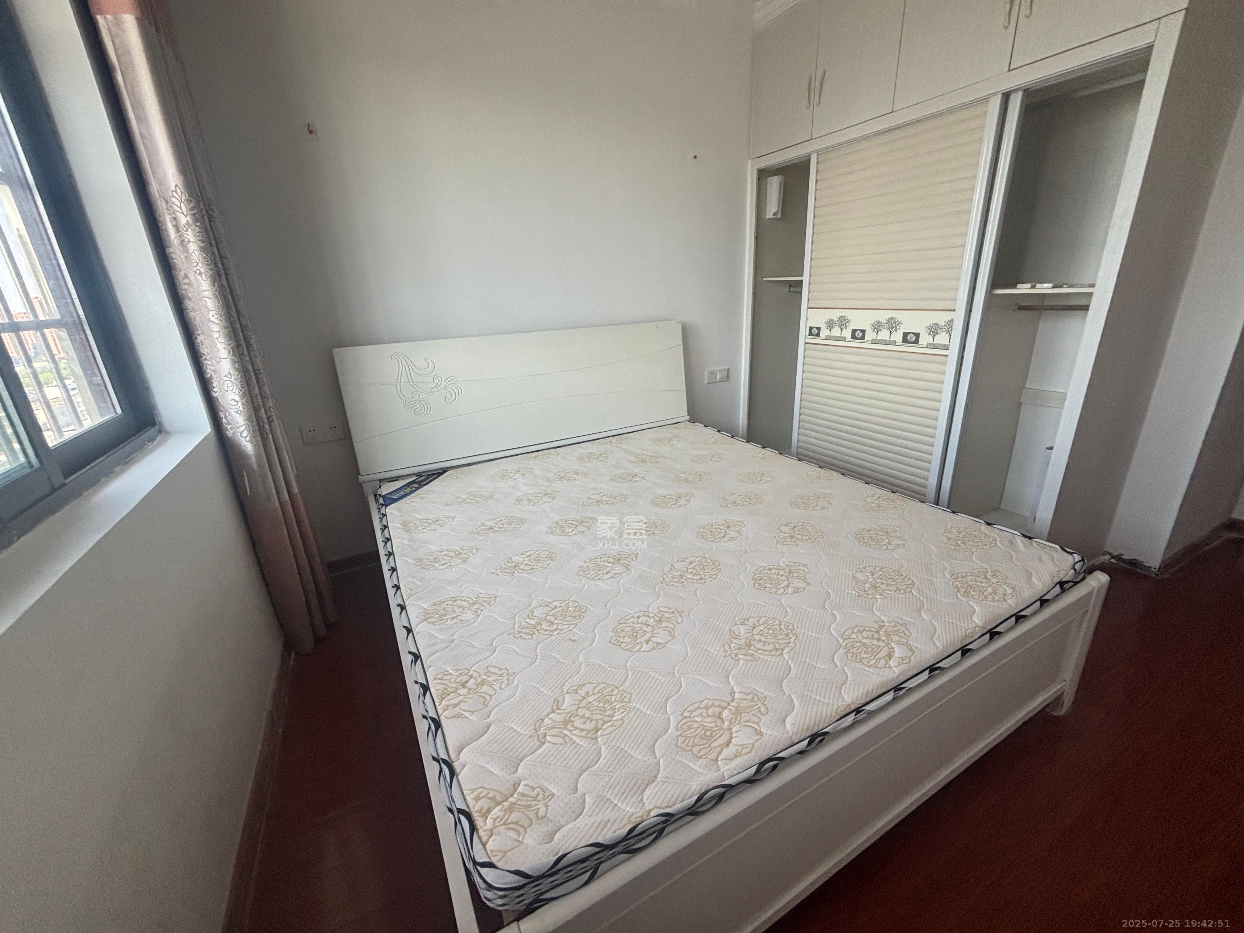 湘楚华庭 2室2厅1卫 2200.0元/月 湘楚华庭 2室2厅1卫 2200.0元/月室内图