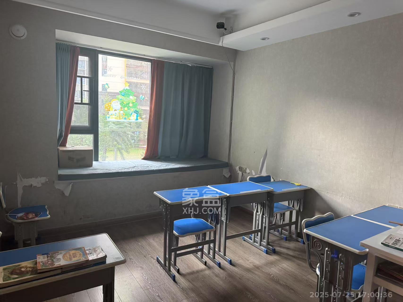 华远碧桂园海蓝城  3室2厅1卫    2200.0元/月室内图