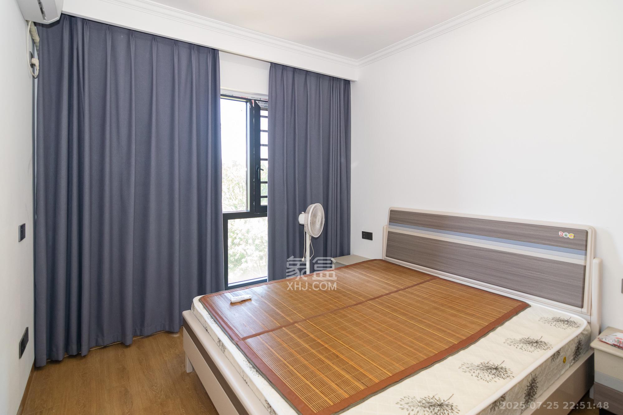 富兴悦府(富兴学府名邸) 3室2厅2卫 70.0万 富兴悦府(富兴学府名邸) 3室2厅2卫 70.0万卧室