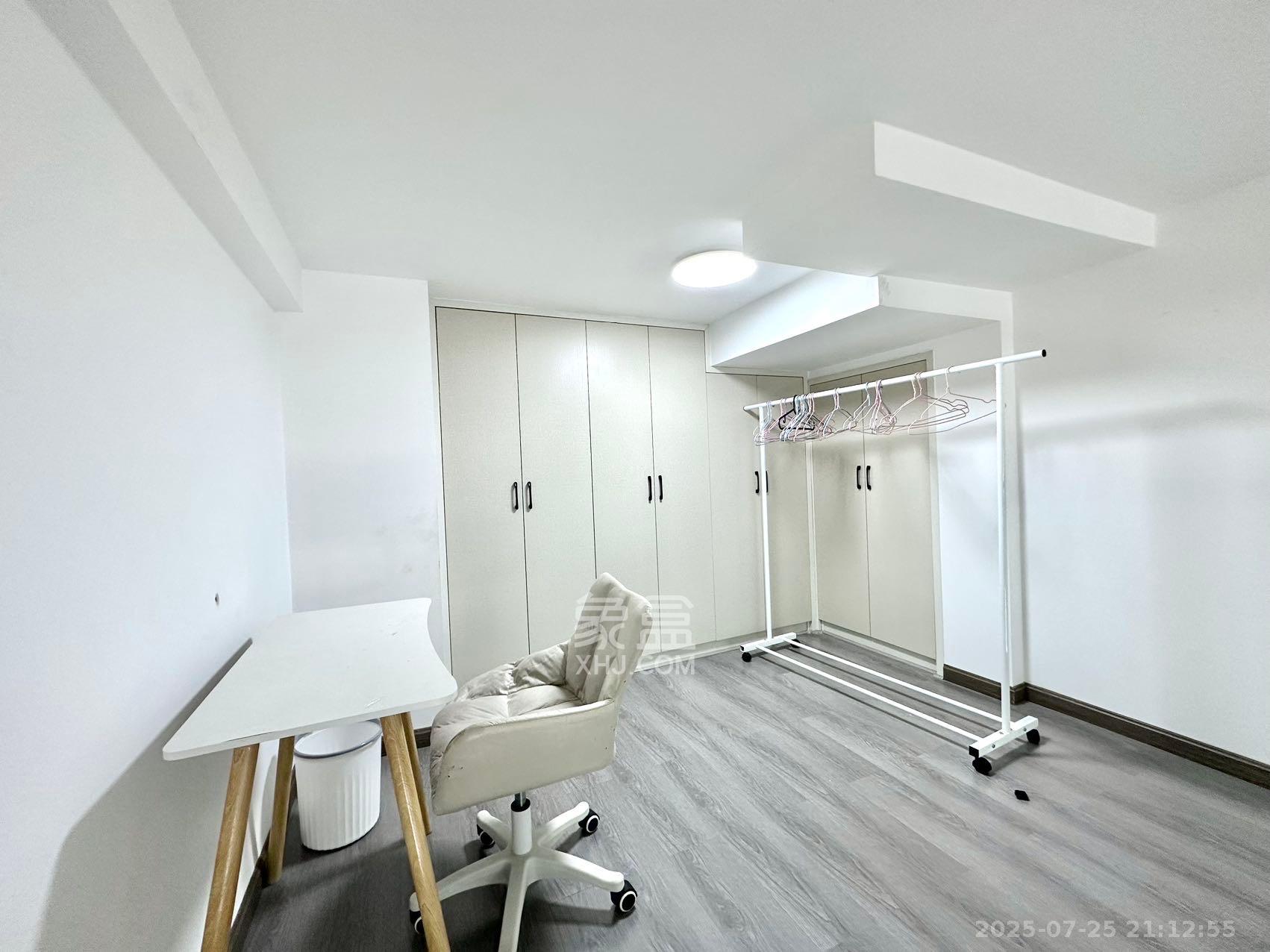 裕天国际商汇中心  1室0厅0卫    2200.0元/月室内图