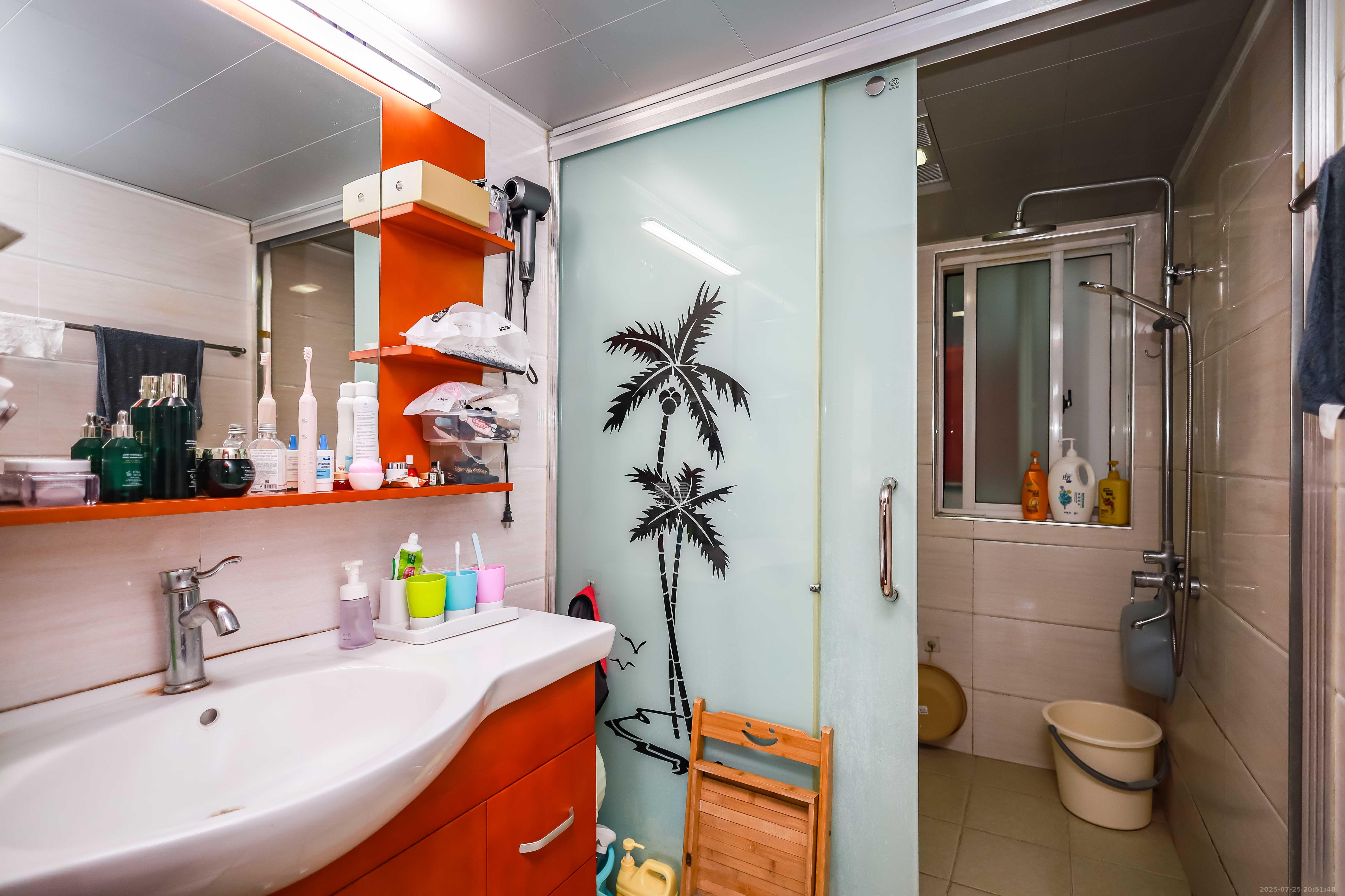 长房时代城 3室2厅1卫 95.0万 长房时代城 3室2厅1卫 95.0万卫生间