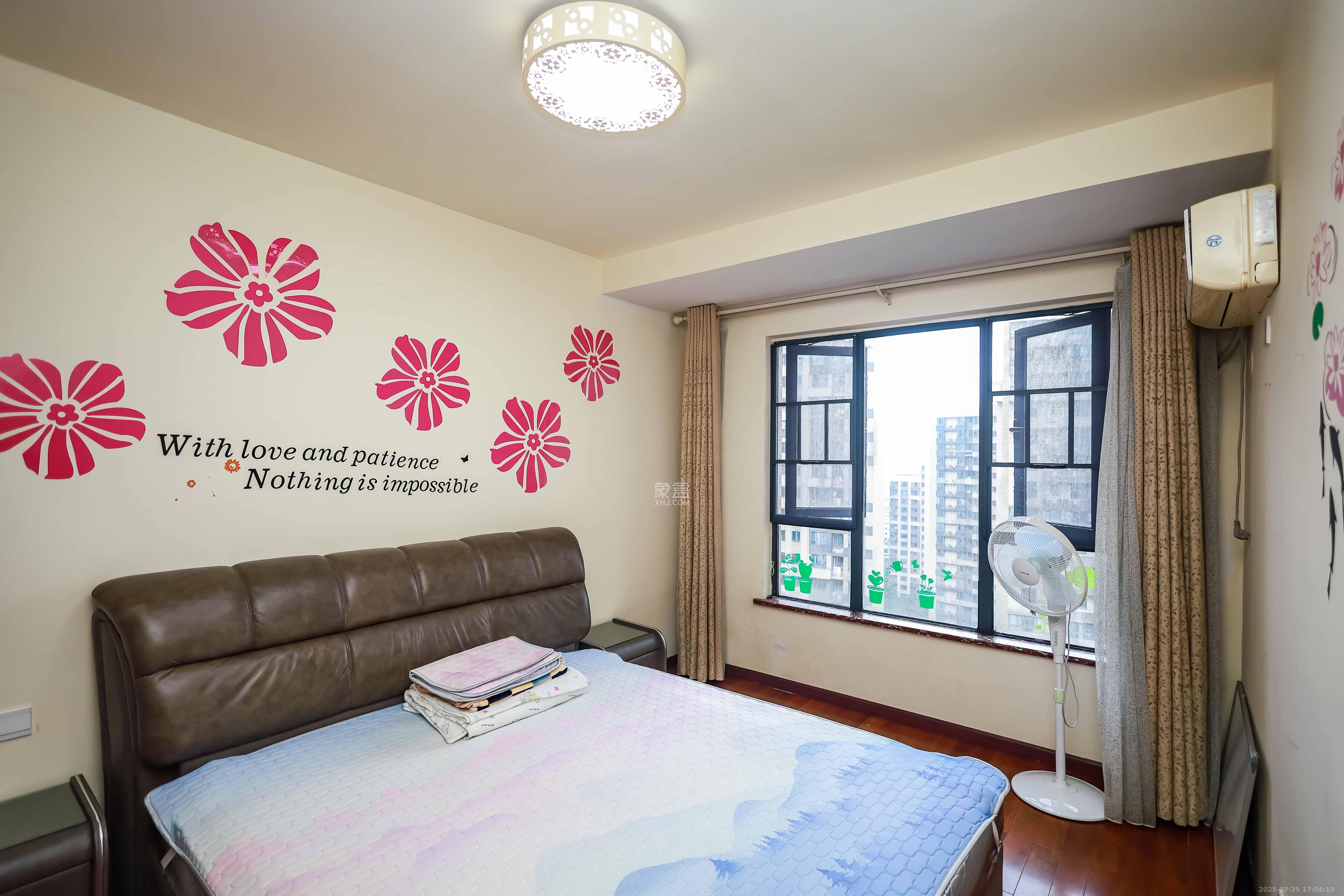 长房时代城  3室2厅1卫    2800.0元/月室内图