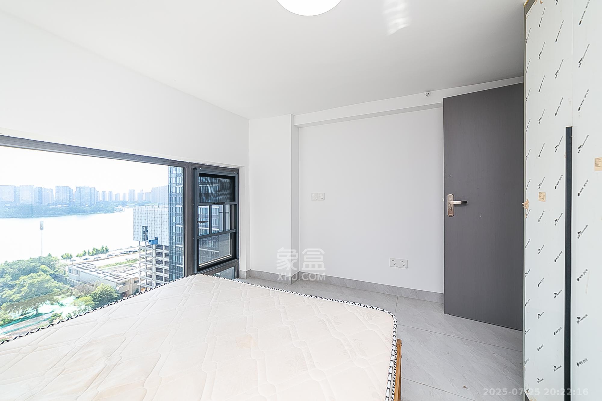 万科紫台  2室1厅1卫   49.80万卧室