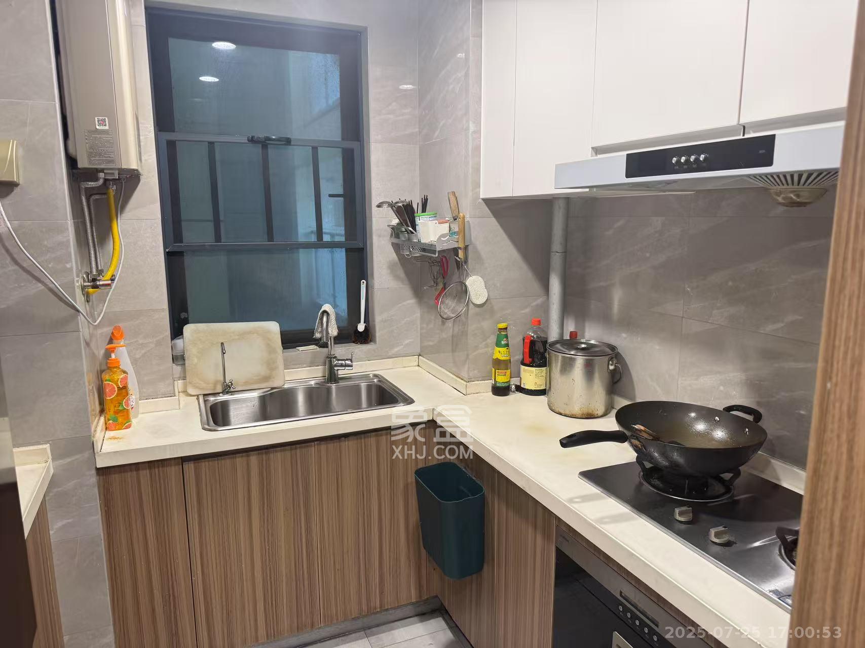 华远碧桂园海蓝城  3室2厅1卫    2200.0元/月室内图