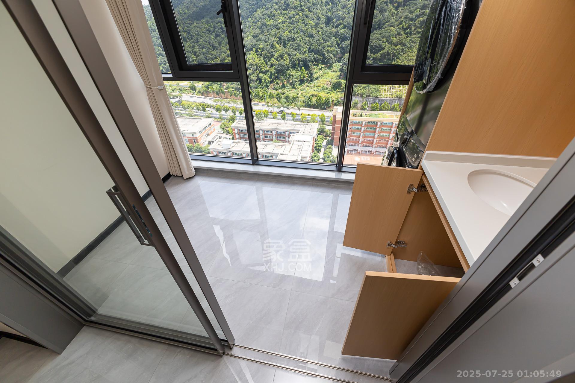 龙湖璟宸原著(龙湖紫宸) 4室2厅2卫 142.0万 龙湖璟宸原著(龙湖紫宸) 4室2厅2卫 142.0万阳台