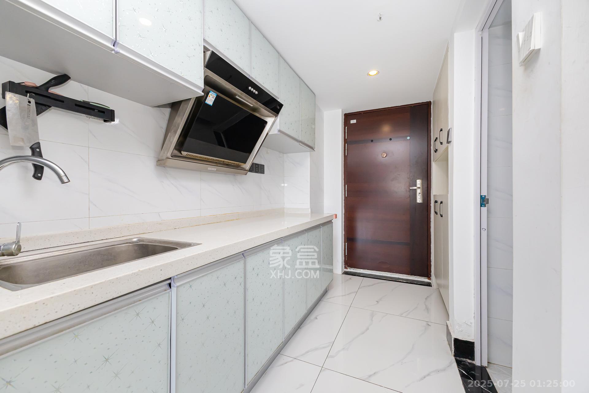 润和滨江府 2室2厅1卫 32.0万 润和滨江府 2室2厅1卫 32.0万厨房