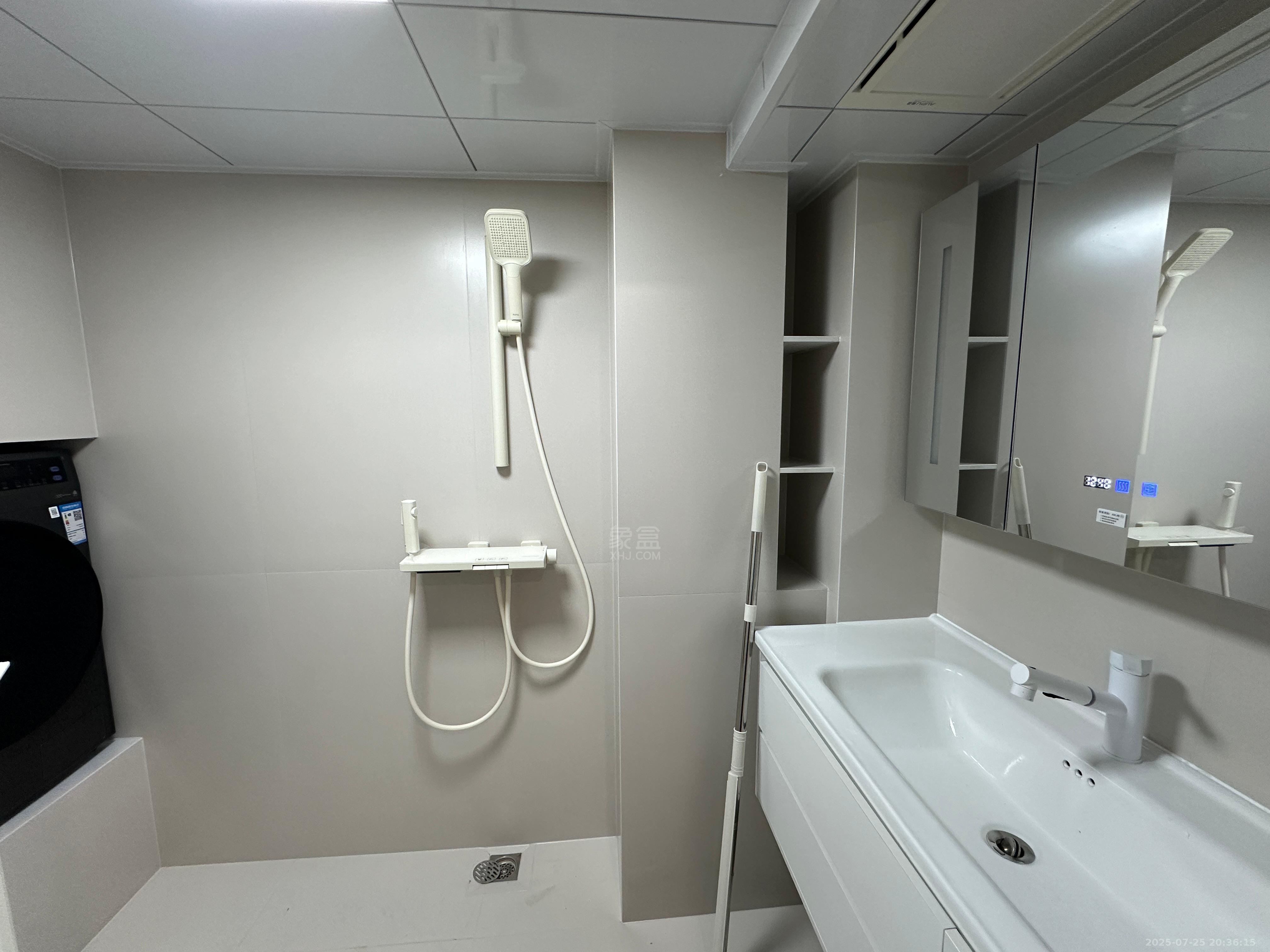 桂鑫汇文中心 1室1厅1卫 3200.0元/月 桂鑫汇文中心 1室1厅1卫 3200.0元/月室内图