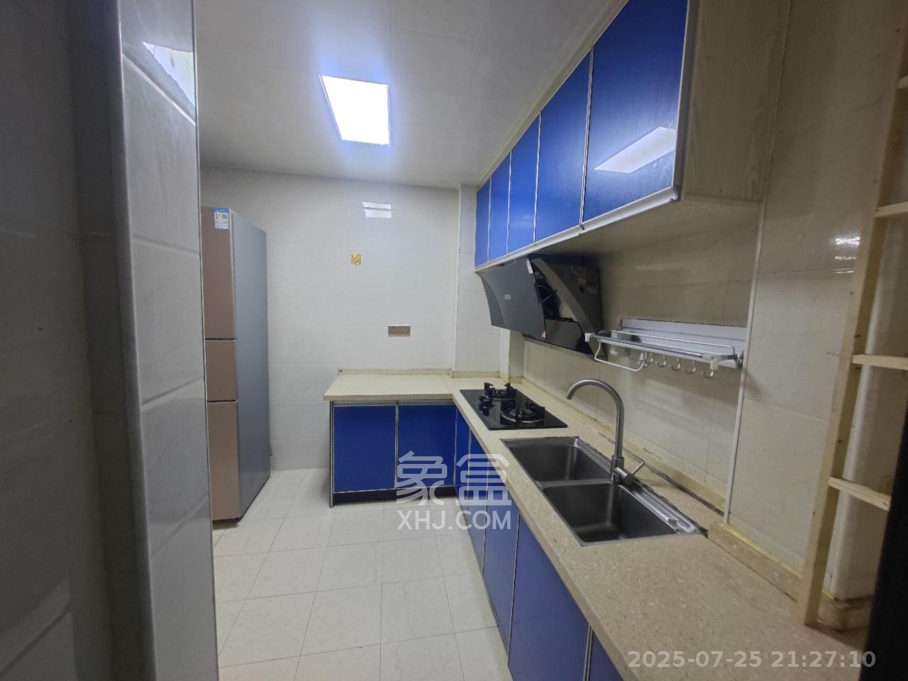 华润凤凰城三期 3室2厅1卫 2300.0元/月 华润凤凰城三期 3室2厅1卫 2300.0元/月室内图