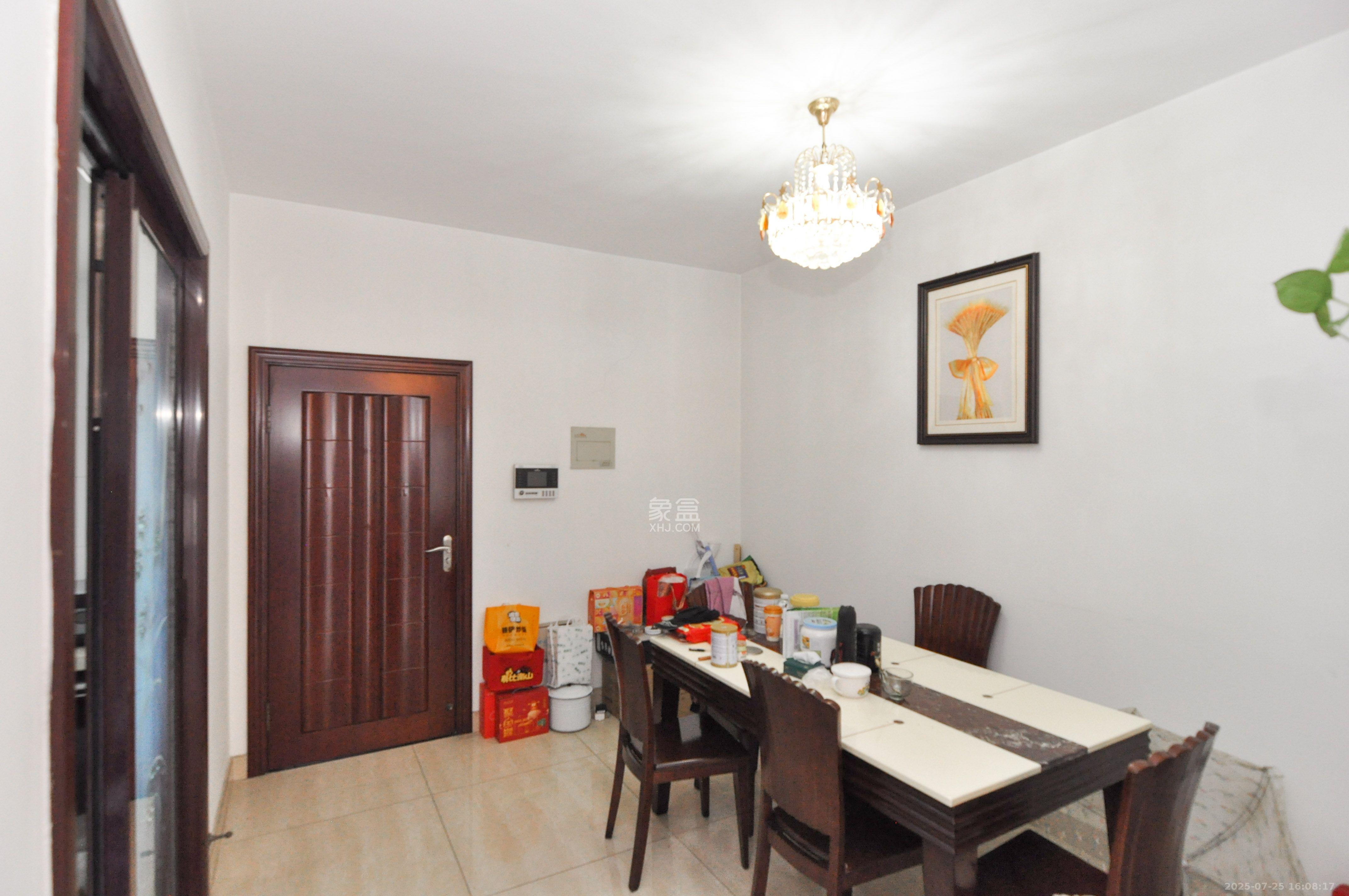 沁园春御院 3室2厅2卫 3500.0元/月 沁园春御院 3室2厅2卫 3500.0元/月室内图