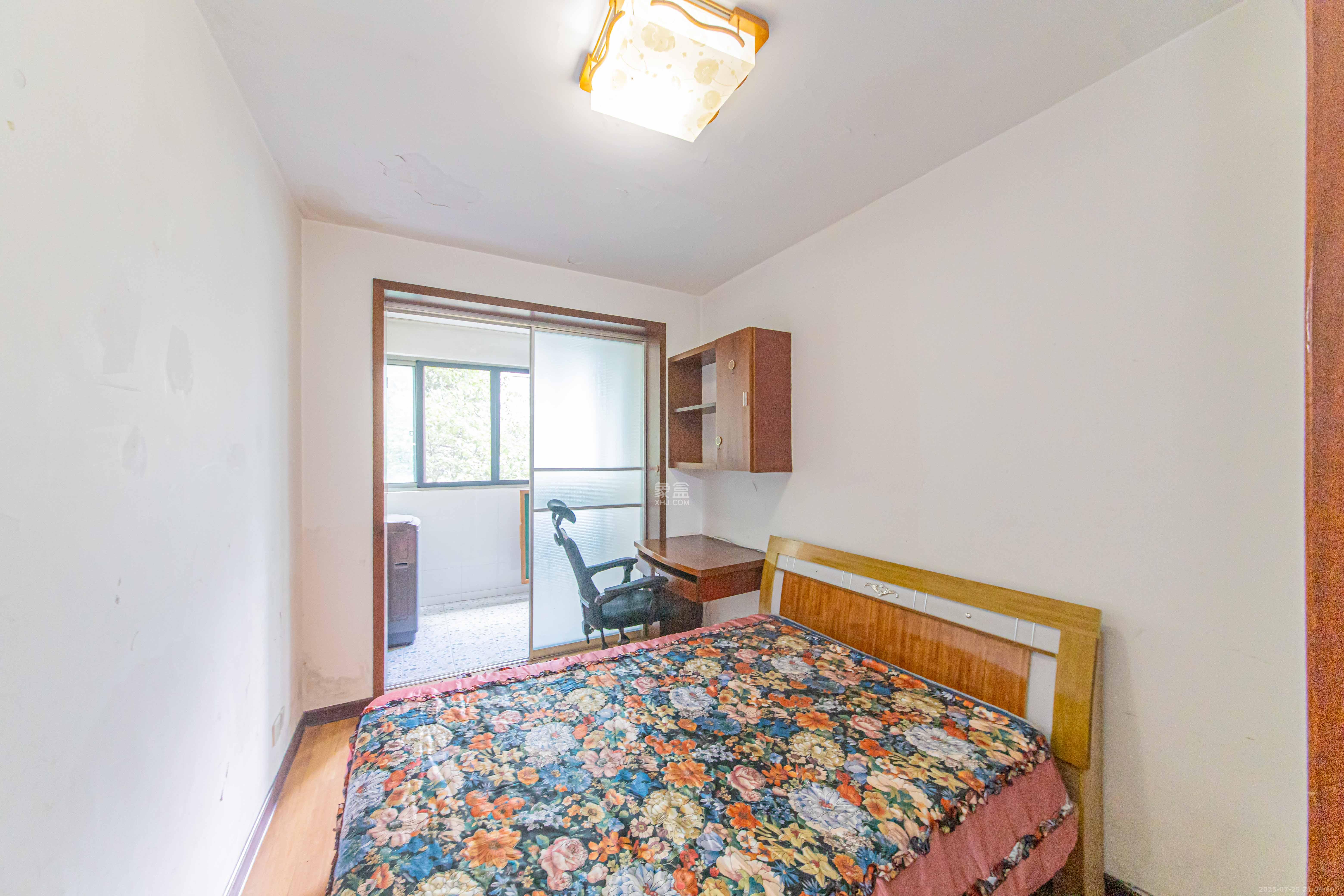 富景园  3室2厅2卫    96.0万卧室