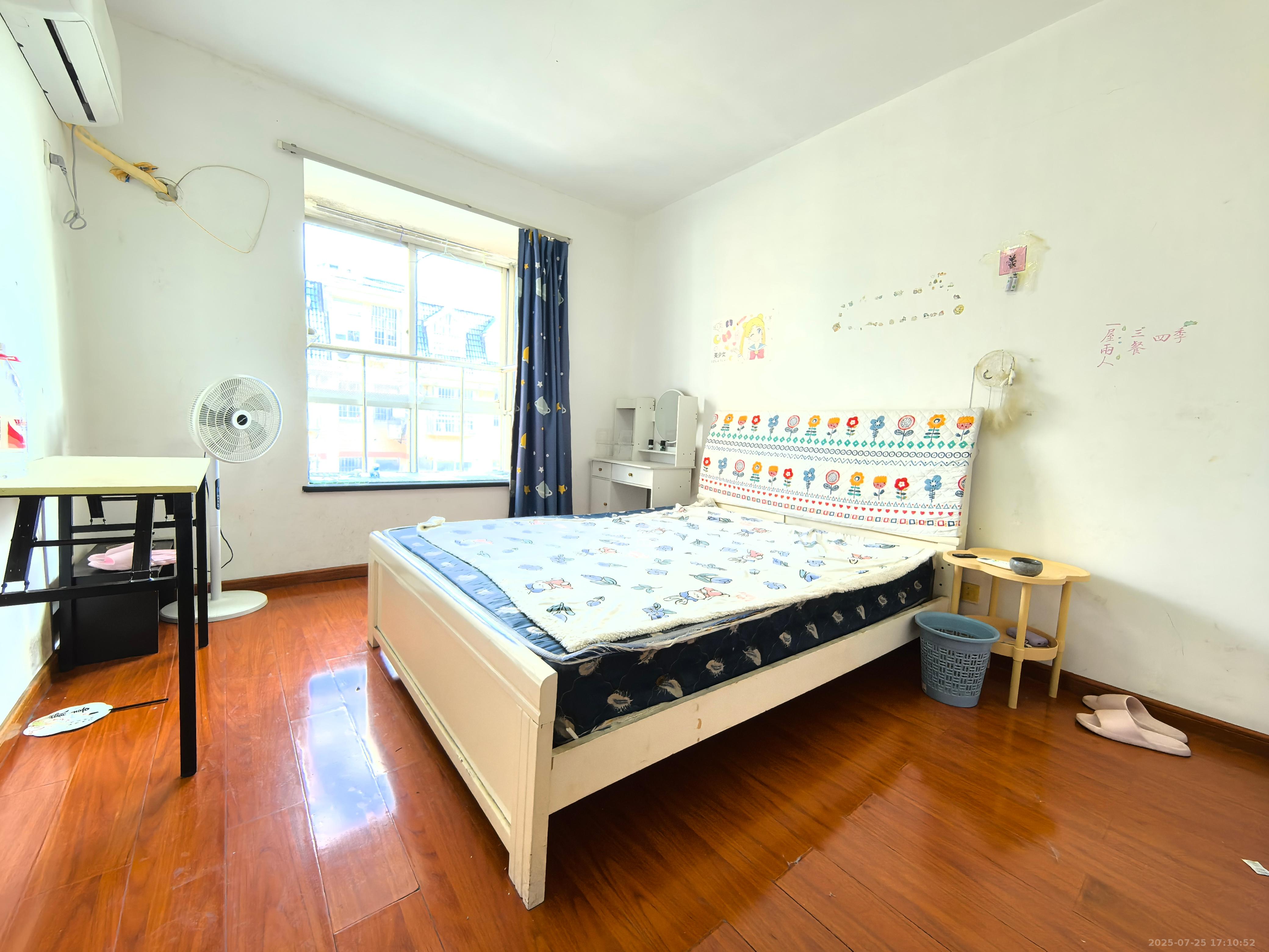 星城名典 1室1厅1卫 1000.0元/月 星城名典 1室1厅1卫 1000.0元/月室内图