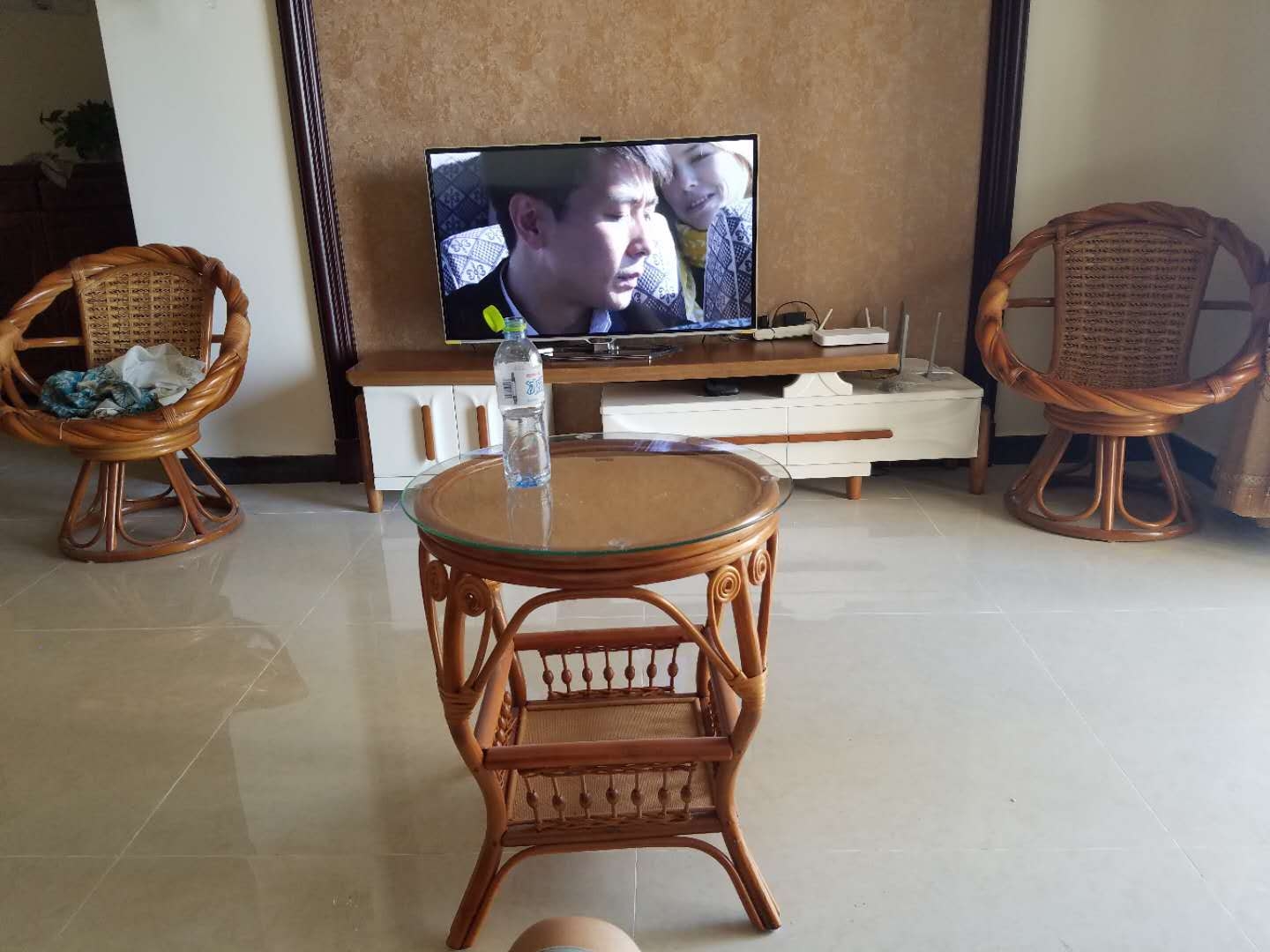 恒大外滩 2室2厅1卫 2700.0元/月 恒大外滩 2室2厅1卫 2700.0元/月室内图