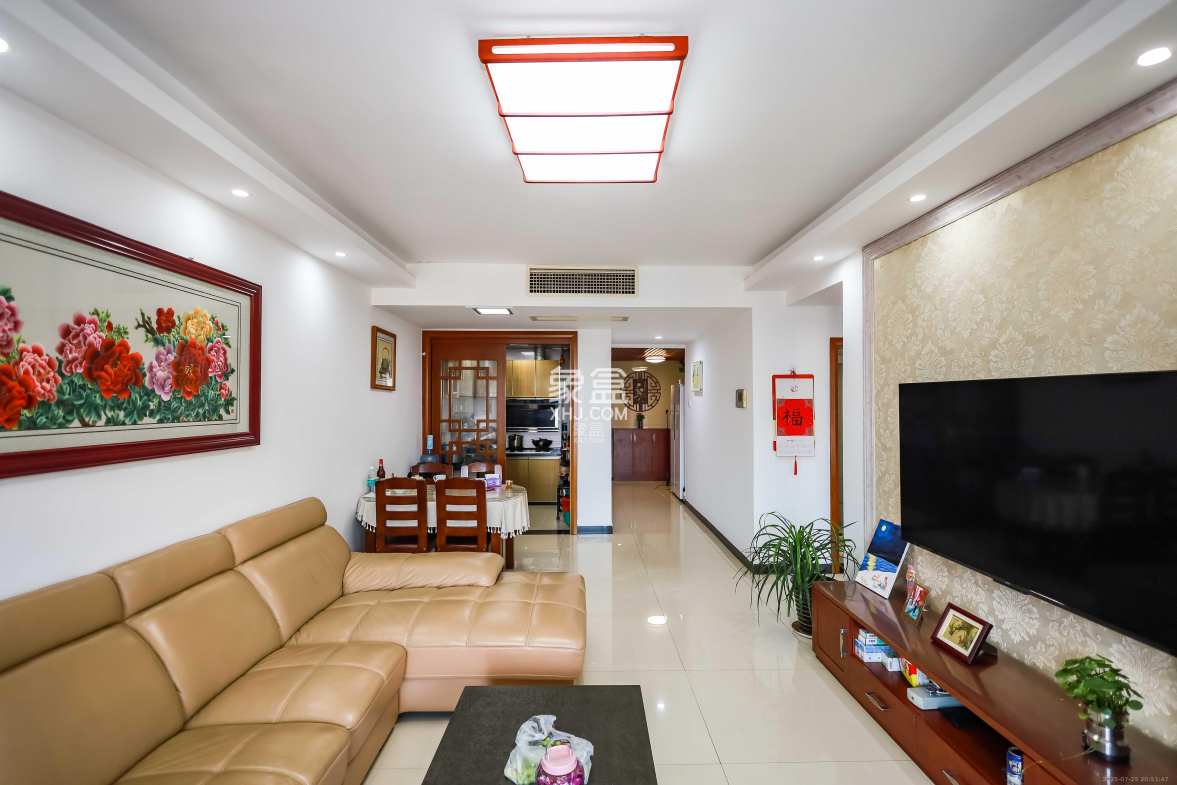 长房时代城 3室2厅1卫 95.0万 长房时代城 3室2厅1卫 95.0万客厅