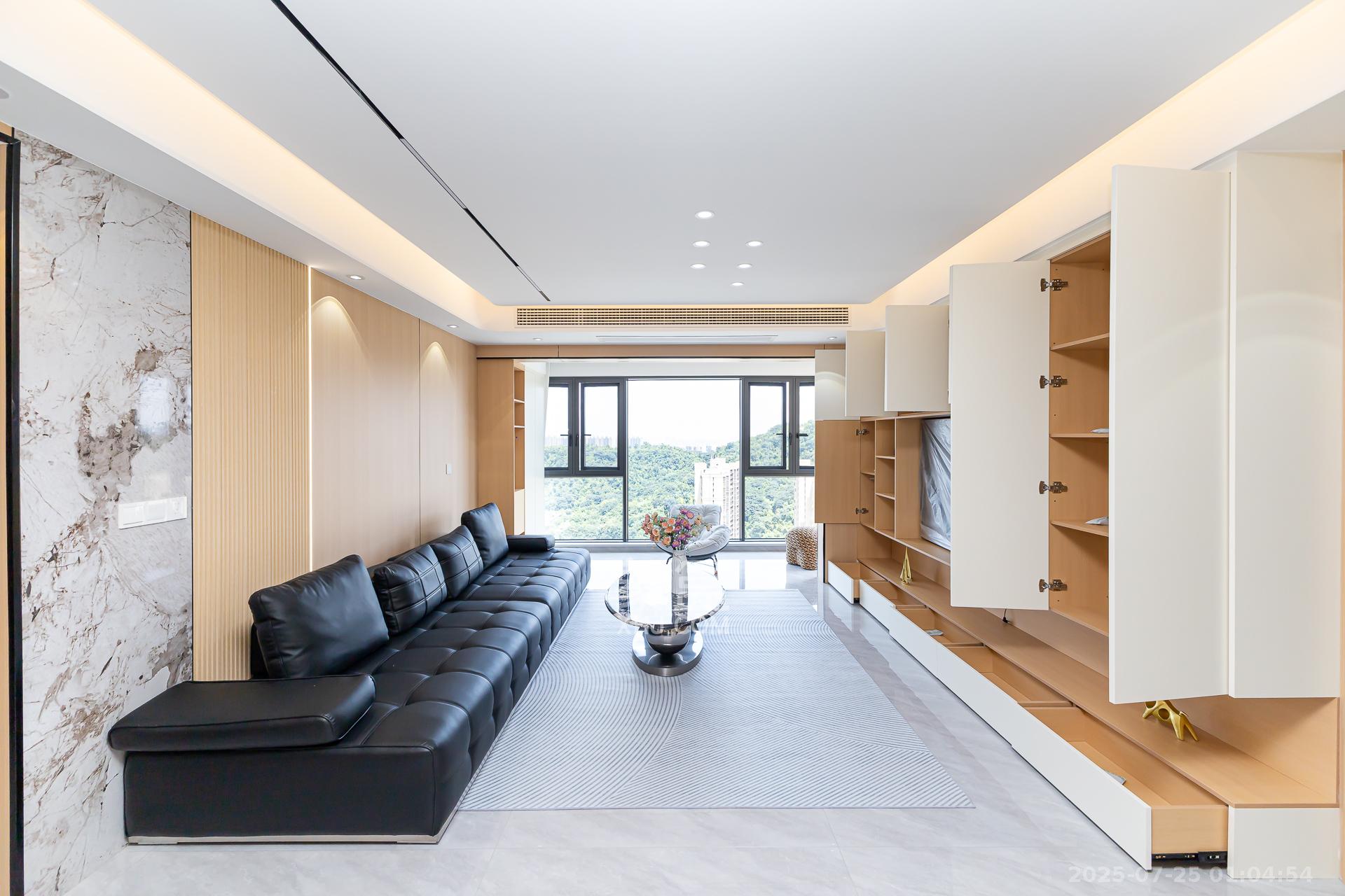 龙湖璟宸原著(龙湖紫宸) 4室2厅2卫 142.0万 龙湖璟宸原著(龙湖紫宸) 4室2厅2卫 142.0万客厅