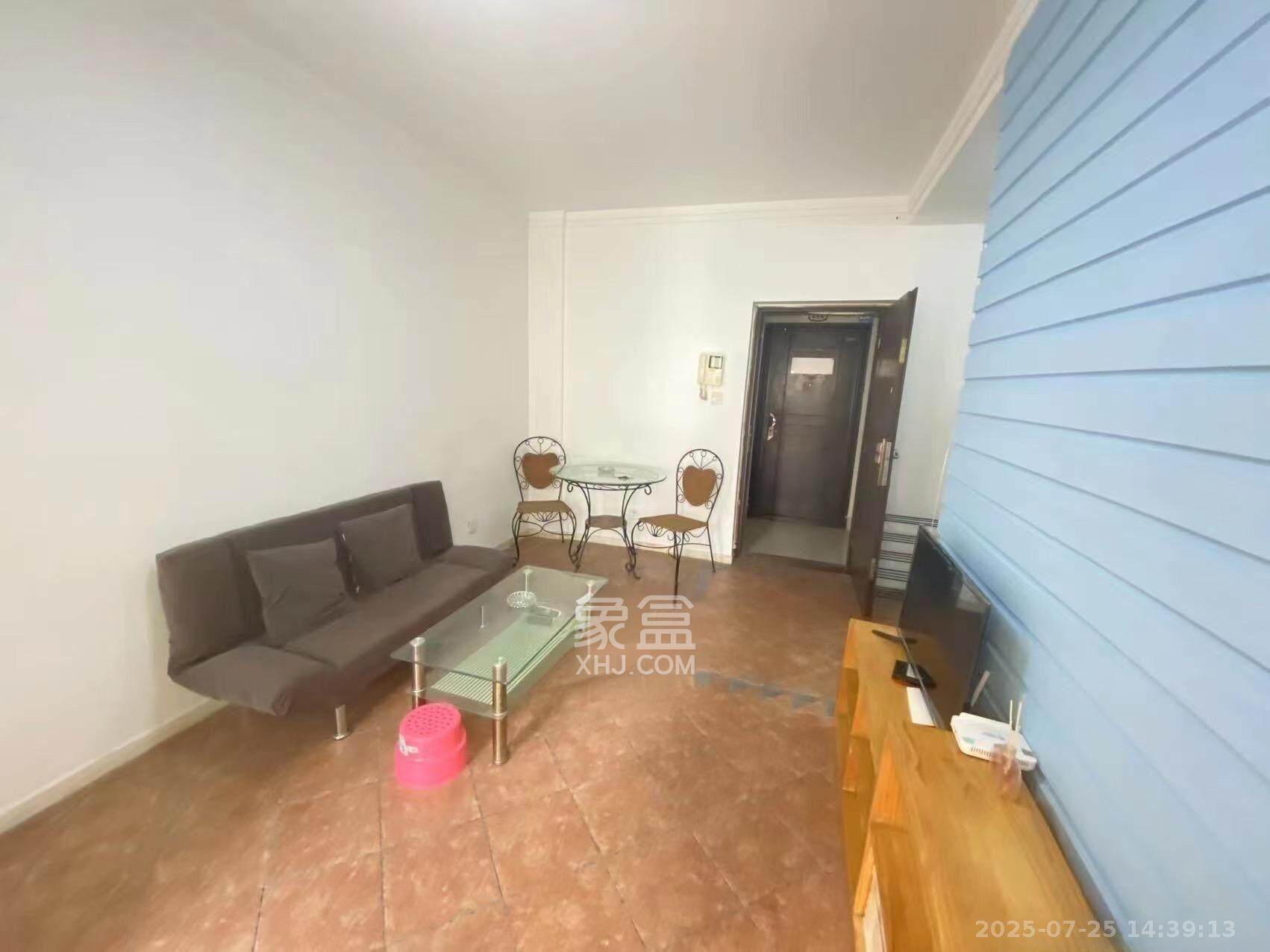 白沙晶城 1室1厅1卫 1600.0元/月 白沙晶城 1室1厅1卫 1600.0元/月室内图