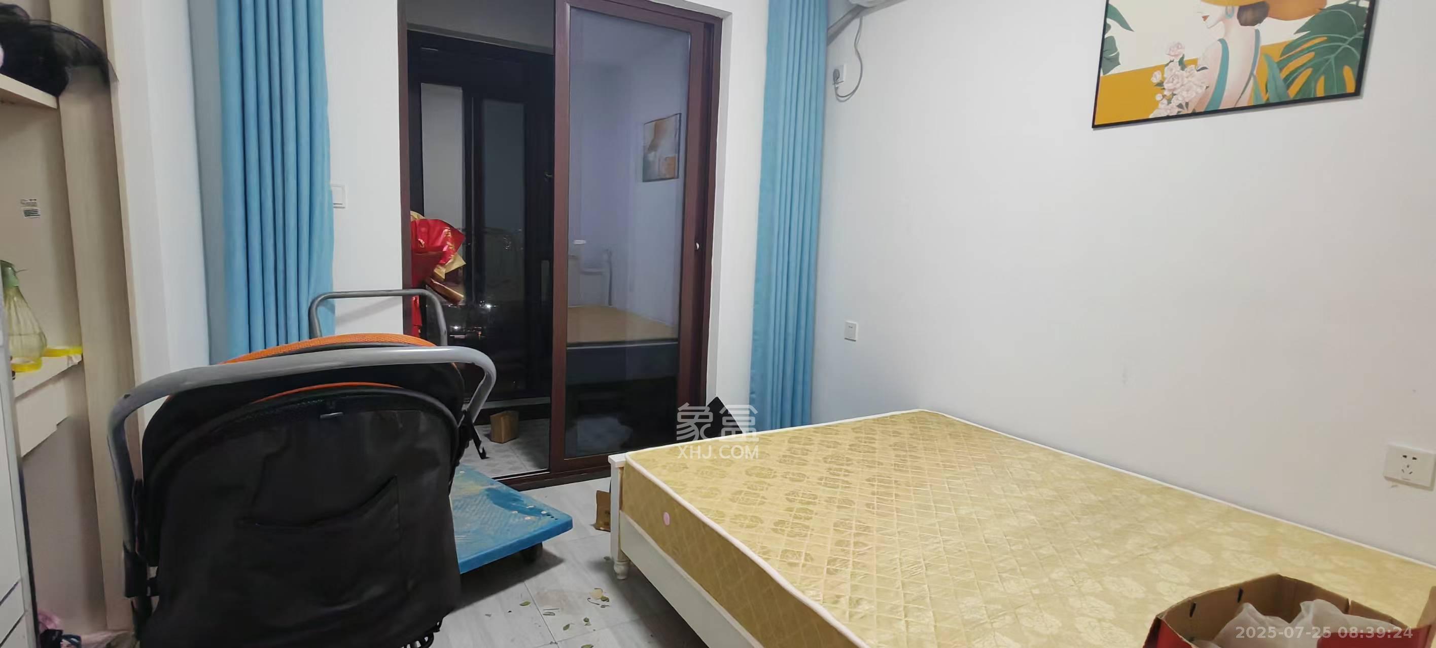 东方美地  4室2厅2卫   3600.00元/月室内图
