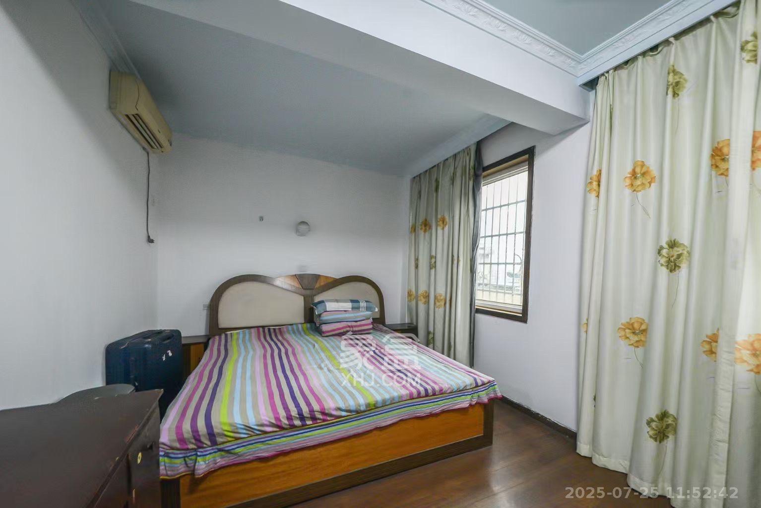 化油器厂宿舍 3室2厅1卫 2500.0元/月 化油器厂宿舍 3室2厅1卫 2500.0元/月室内图