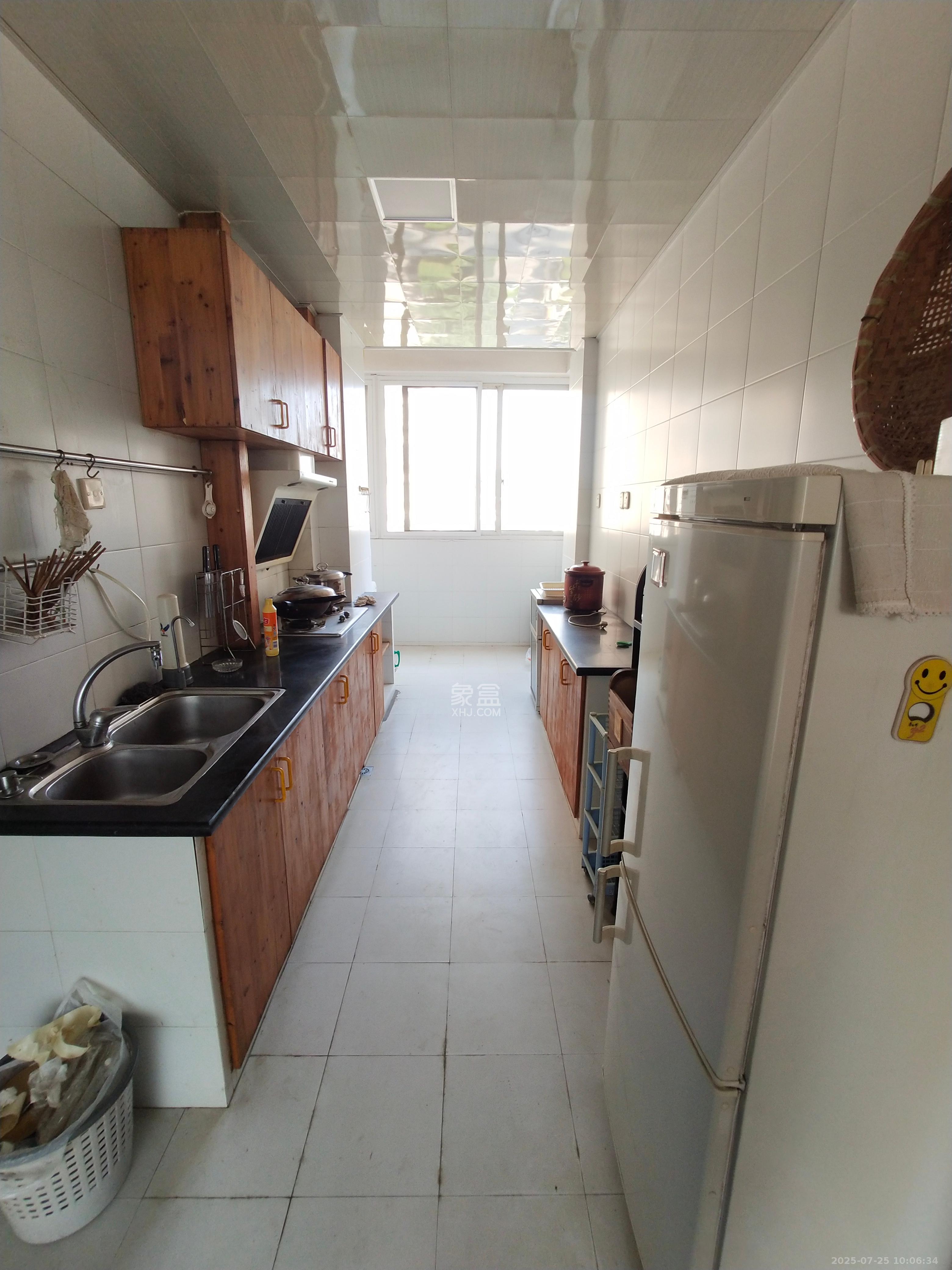 麓谷雅园 3室2厅1卫 2800.0元/月 麓谷雅园 3室2厅1卫 2800.0元/月室内图