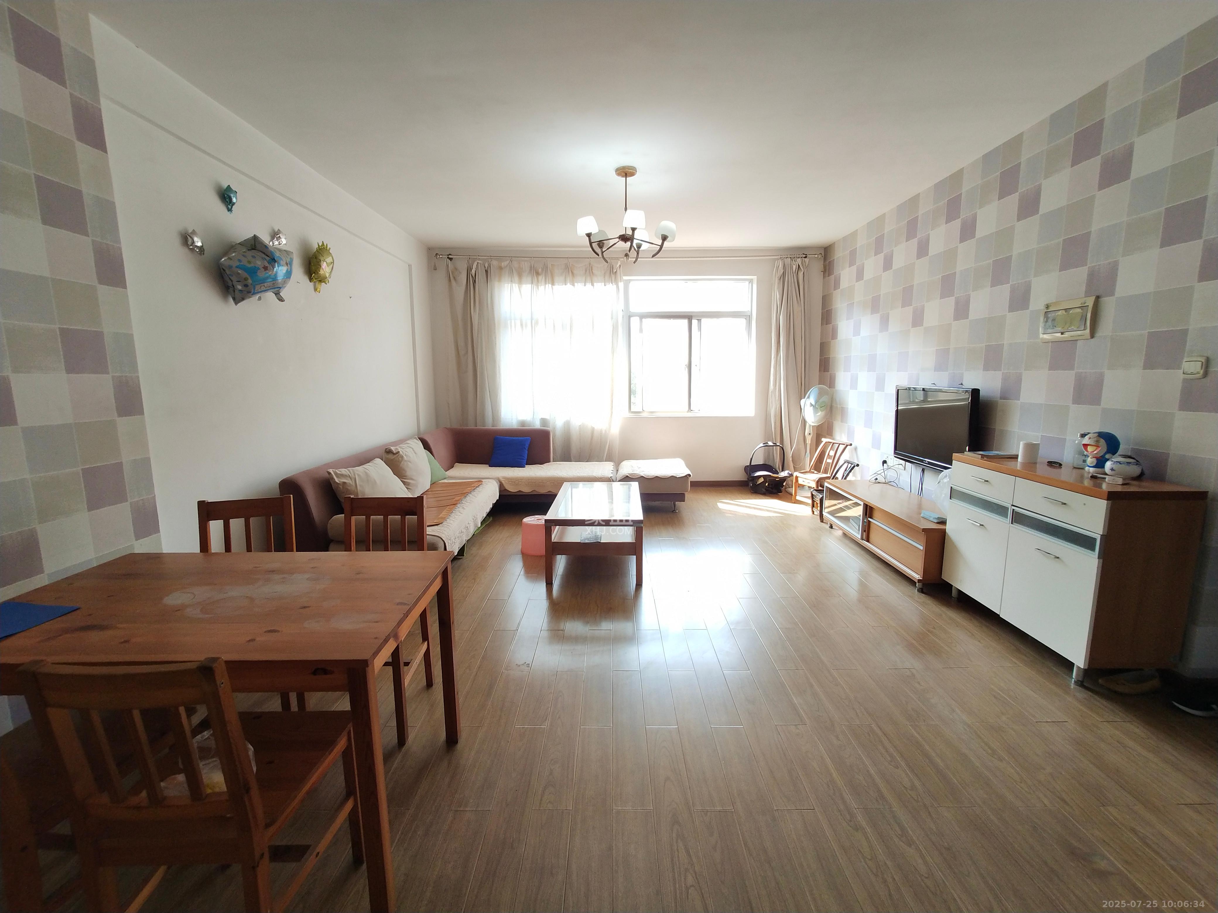 麓谷雅园 3室2厅1卫 2800.0元/月 麓谷雅园 3室2厅1卫 2800.0元/月室内图