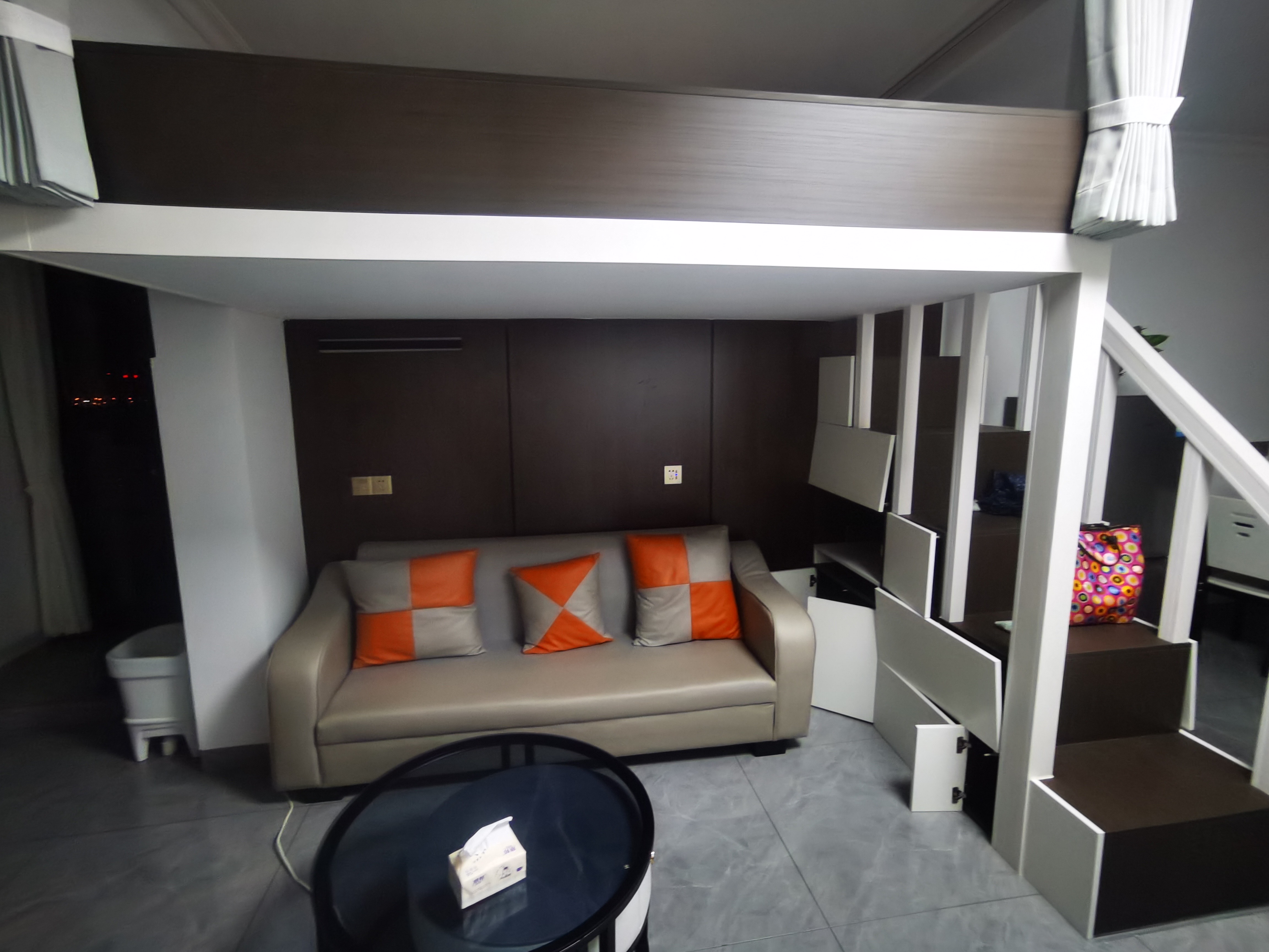 世茂云城 1室0厅0卫 1800.0元/月 世茂云城 1室0厅0卫 1800.0元/月室内图