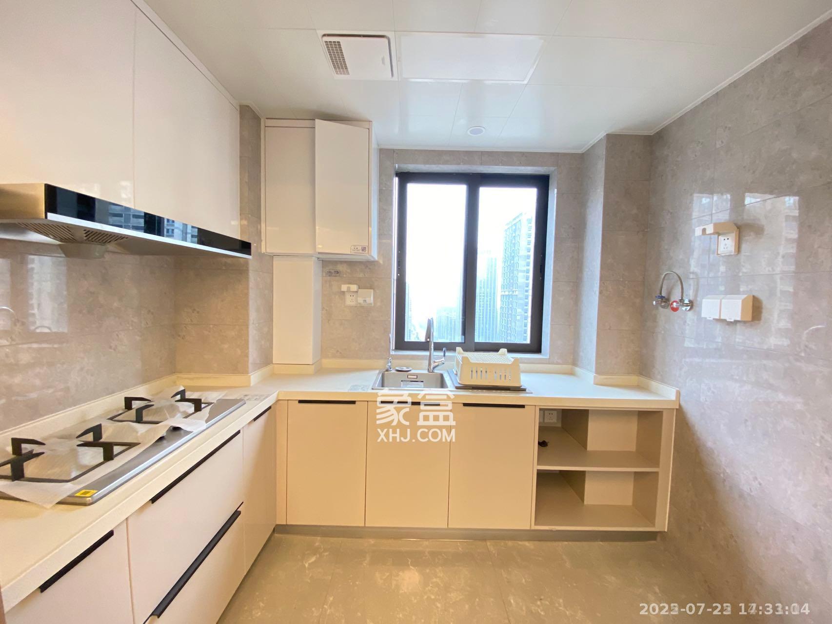 龙湖铂金中心(龙湖春江郦城)  4室2厅2卫    5500.0元/月 龙湖铂金中心(龙湖春江郦城)  4室2厅2卫    5500.0元/月室内图