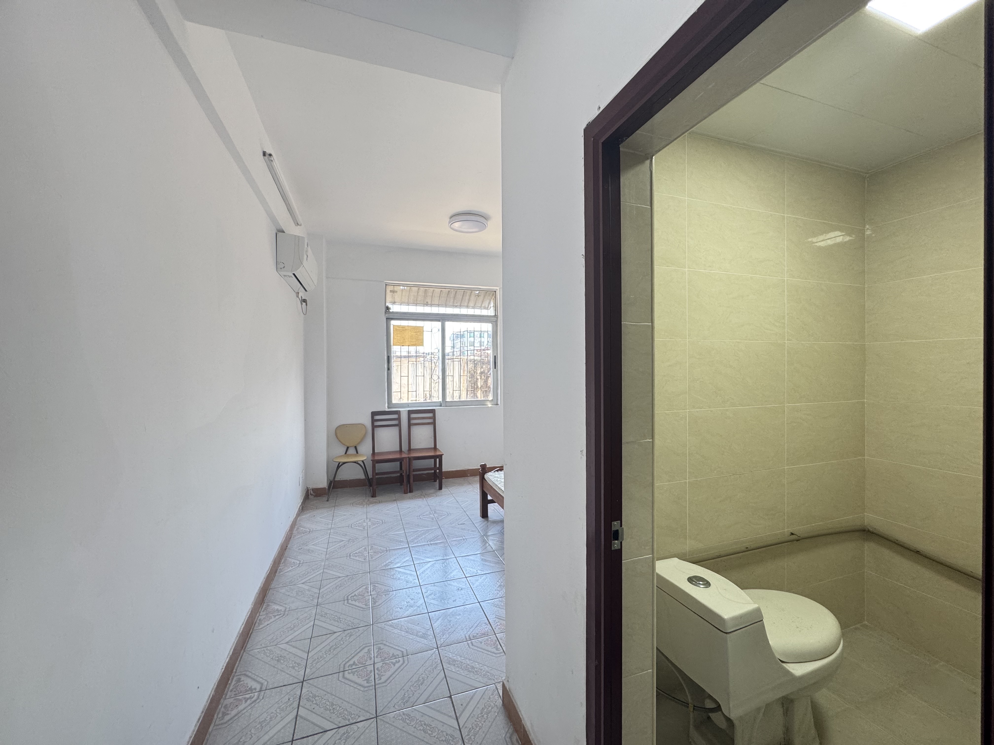 鹏达公寓 3室2厅2卫 1800.0元/月 鹏达公寓 3室2厅2卫 1800.0元/月室内图