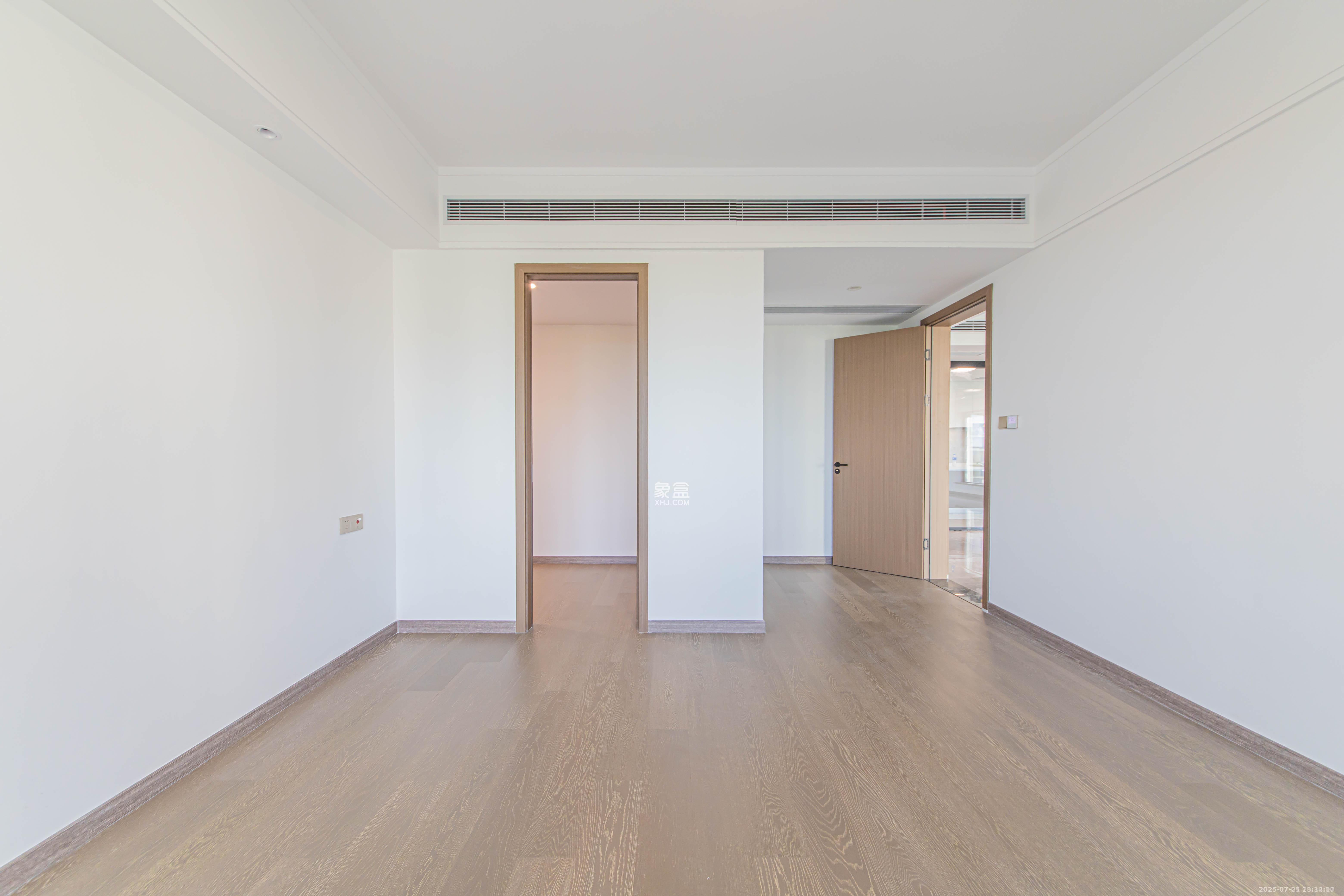 江悦和鸣  4室2厅2卫    6800.0元/月 江悦和鸣  4室2厅2卫    6800.0元/月室内图