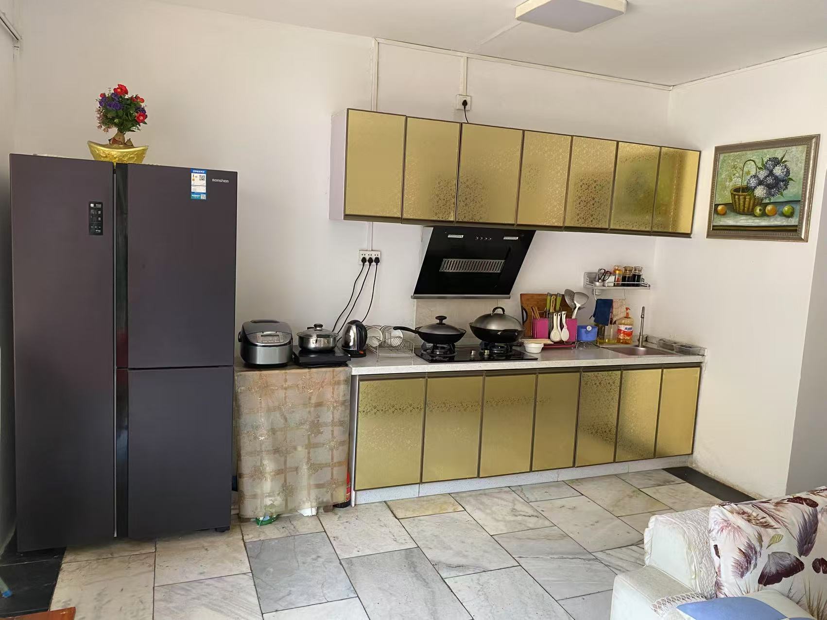 怡昌花园 3室2厅1卫 126.0万 怡昌花园 3室2厅1卫 126.0万客厅