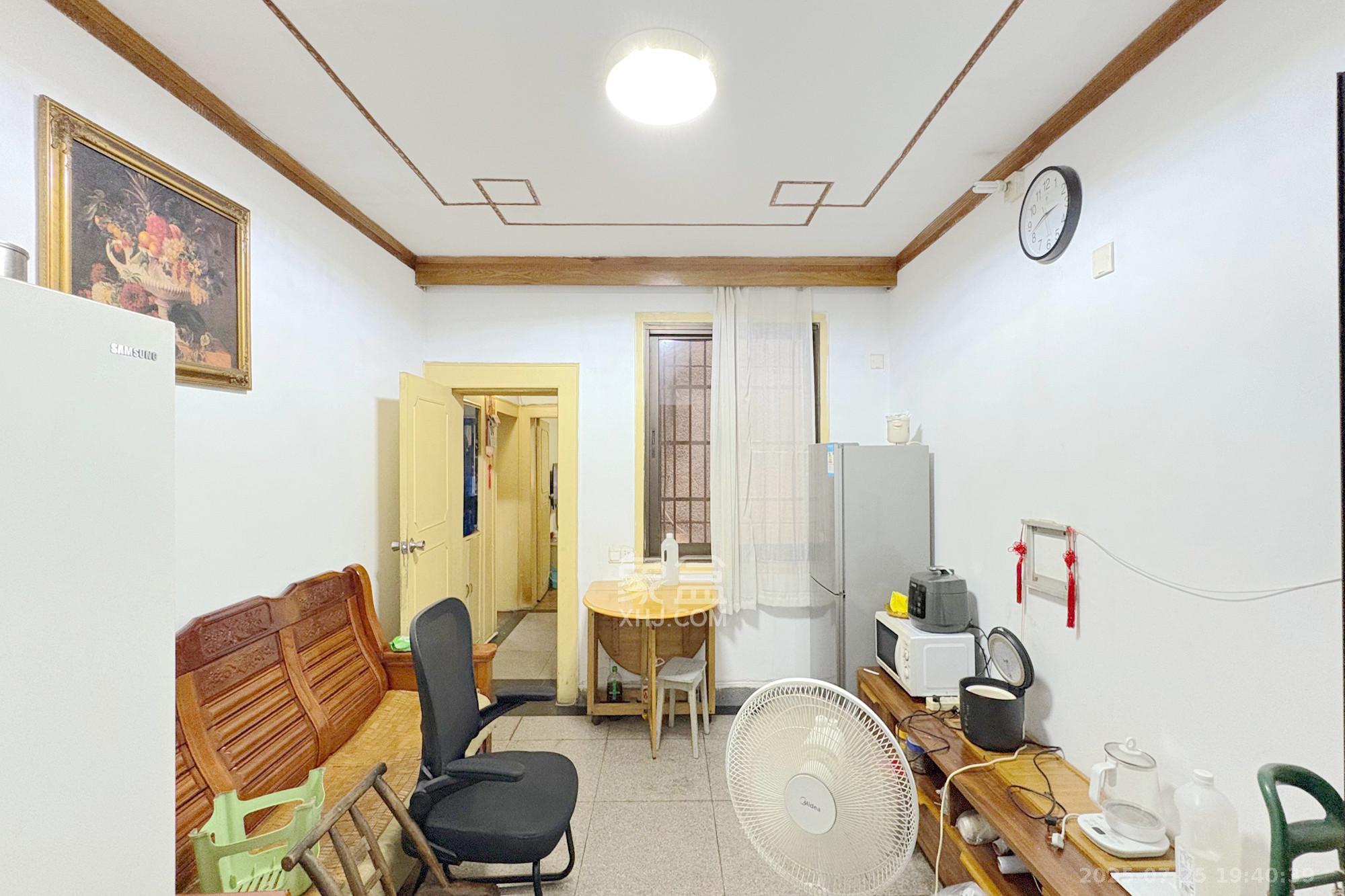 都正街散盘  2室2厅1卫   54.00万客厅