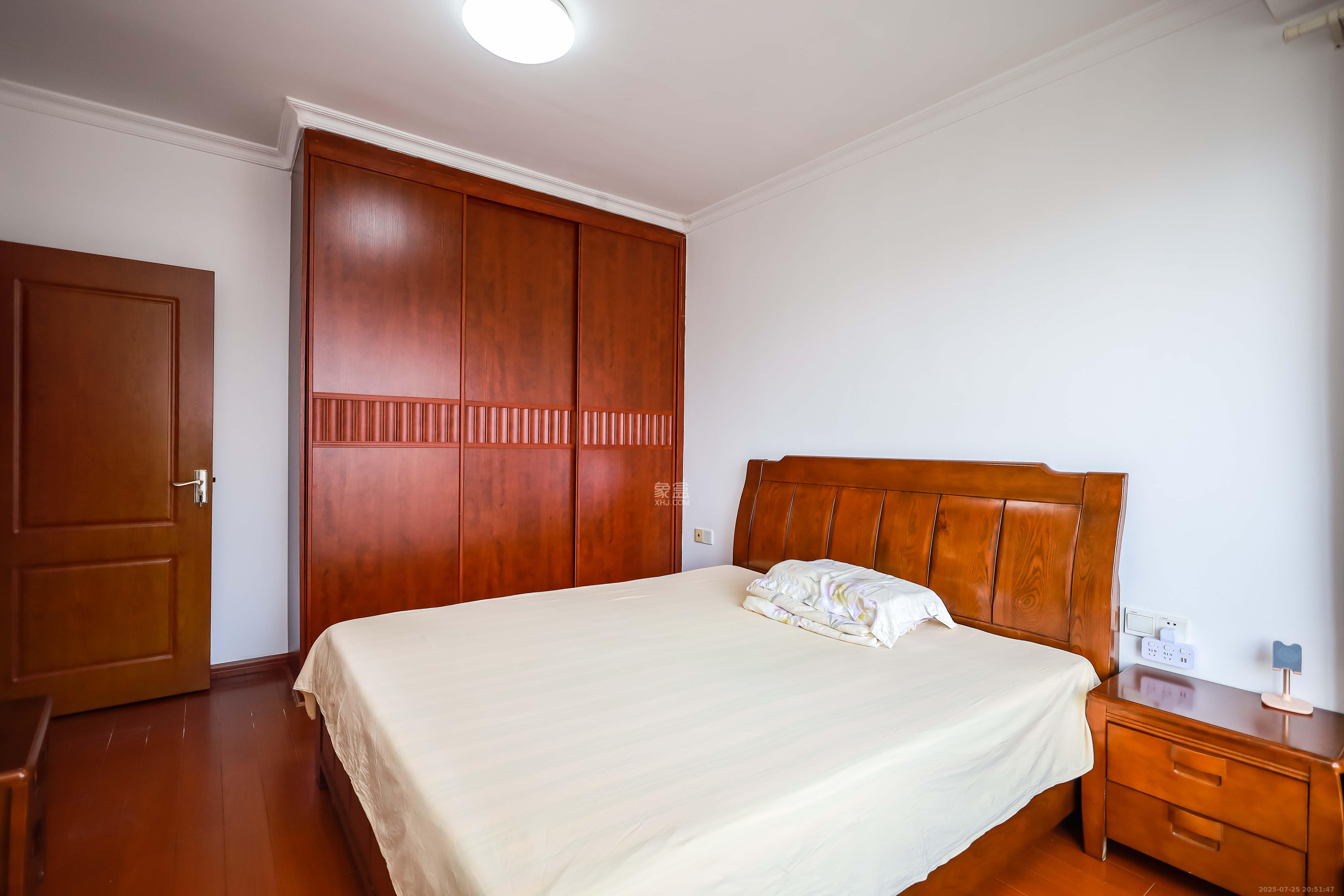 长房时代城 3室2厅1卫 95.0万 长房时代城 3室2厅1卫 95.0万卧室