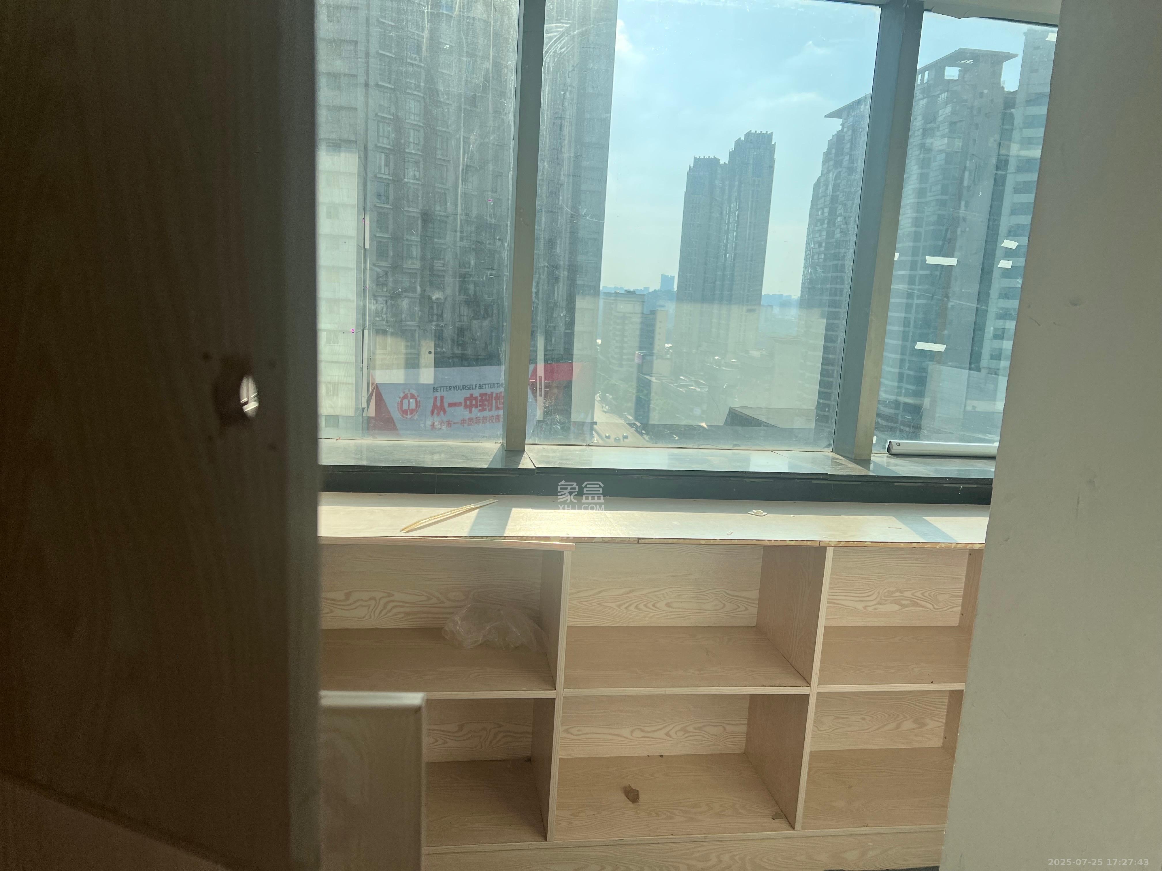 湖南平和堂商贸大厦   177.0㎡     12000.00元/月室内图