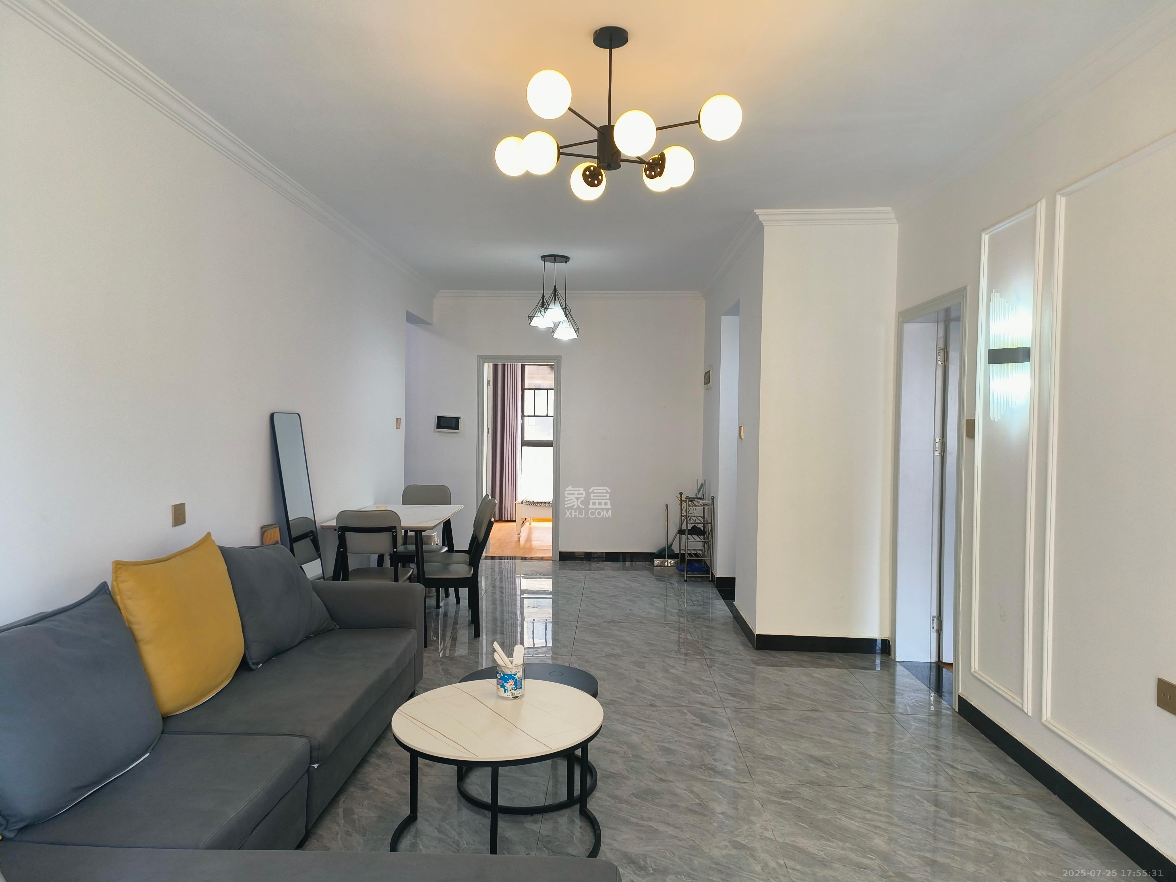 绿地新都会  3室2厅2卫    2100.0元/月 绿地新都会  3室2厅2卫    2100.0元/月