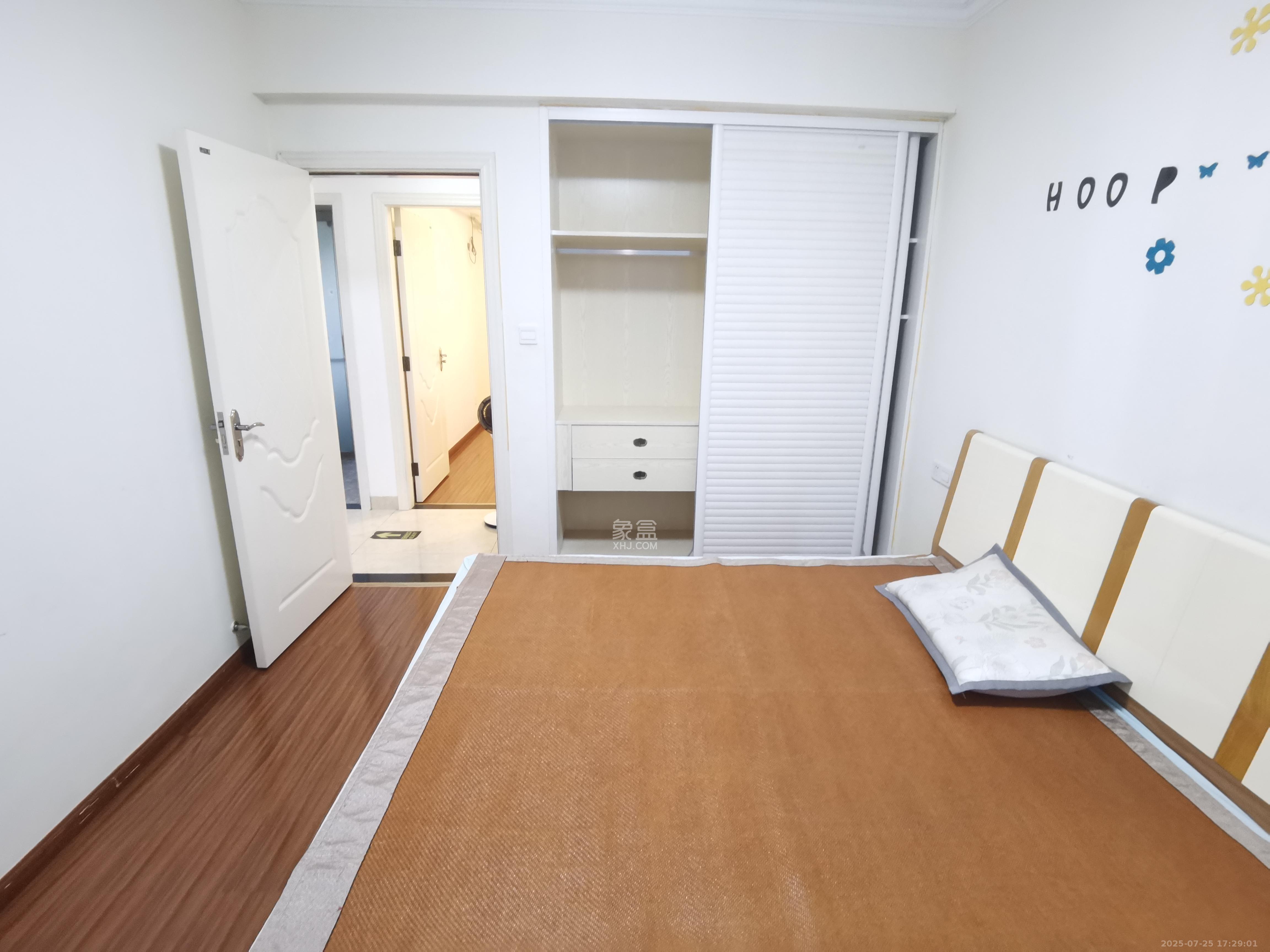 兰亭湾畔  3室2厅1卫   2600.00元/月室内图
