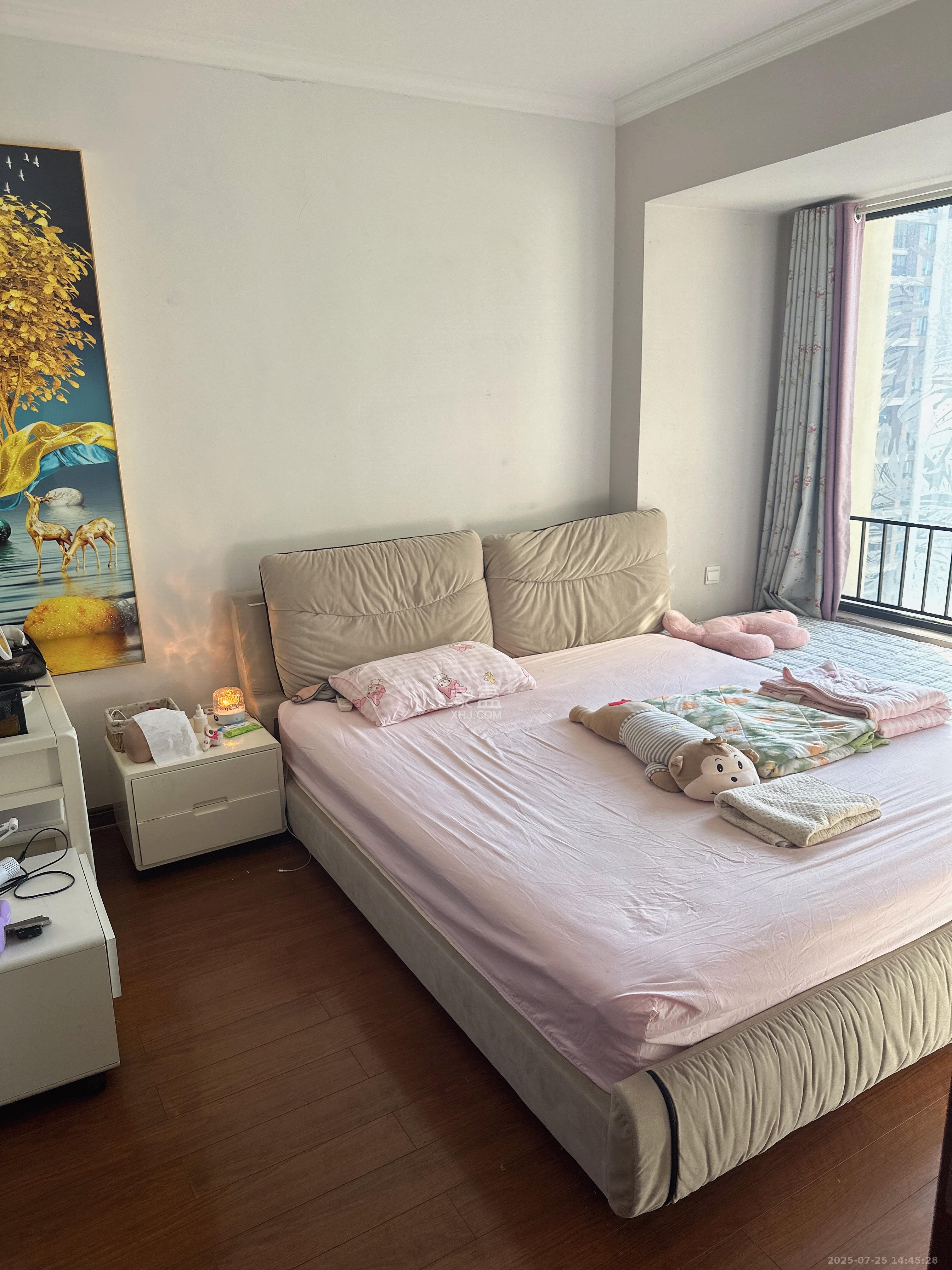 万科城  3室1厅2卫   2400.00元/月室内图