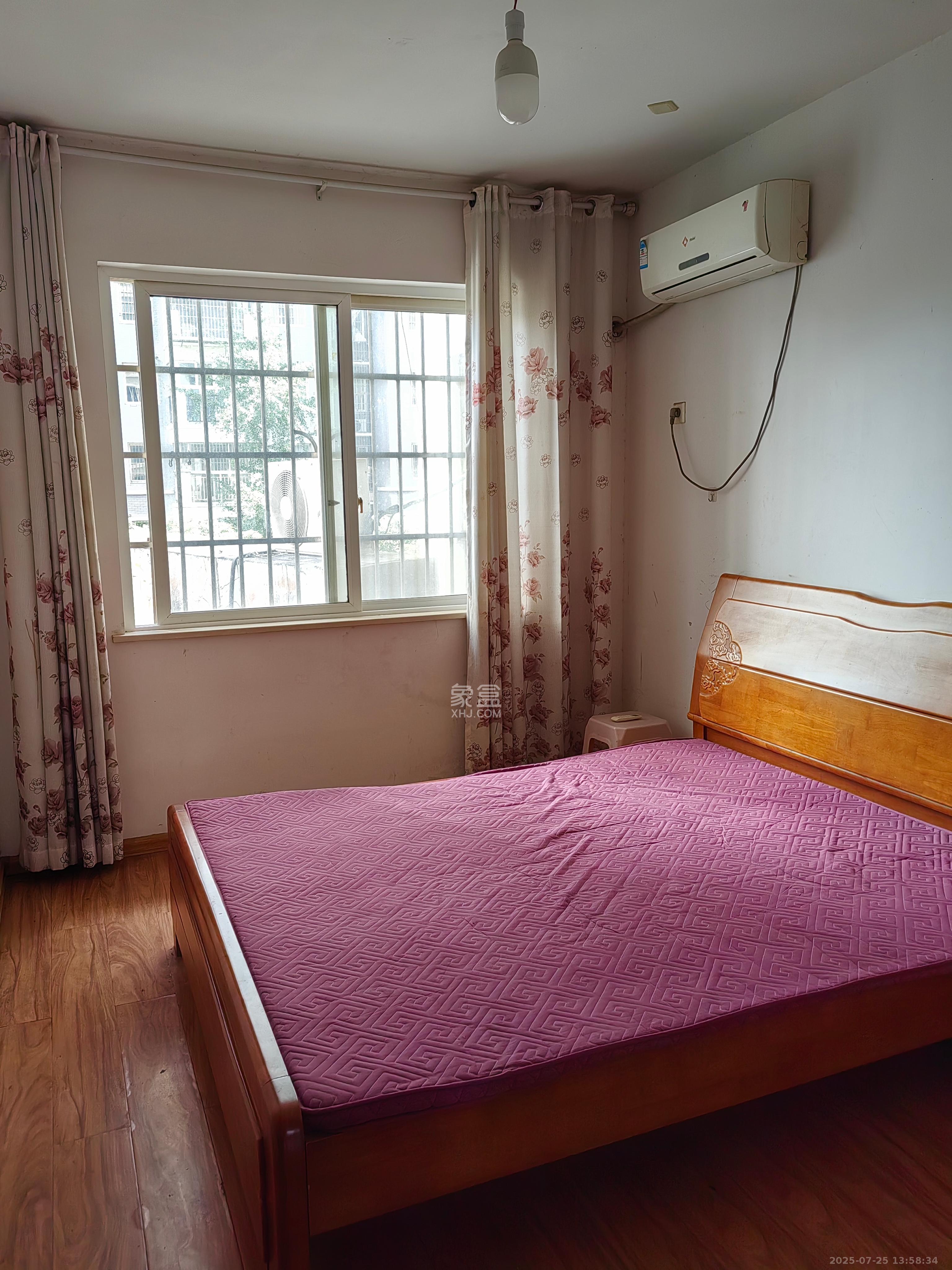 方略学府佳境  3室2厅2卫    1800.0元/月室内图