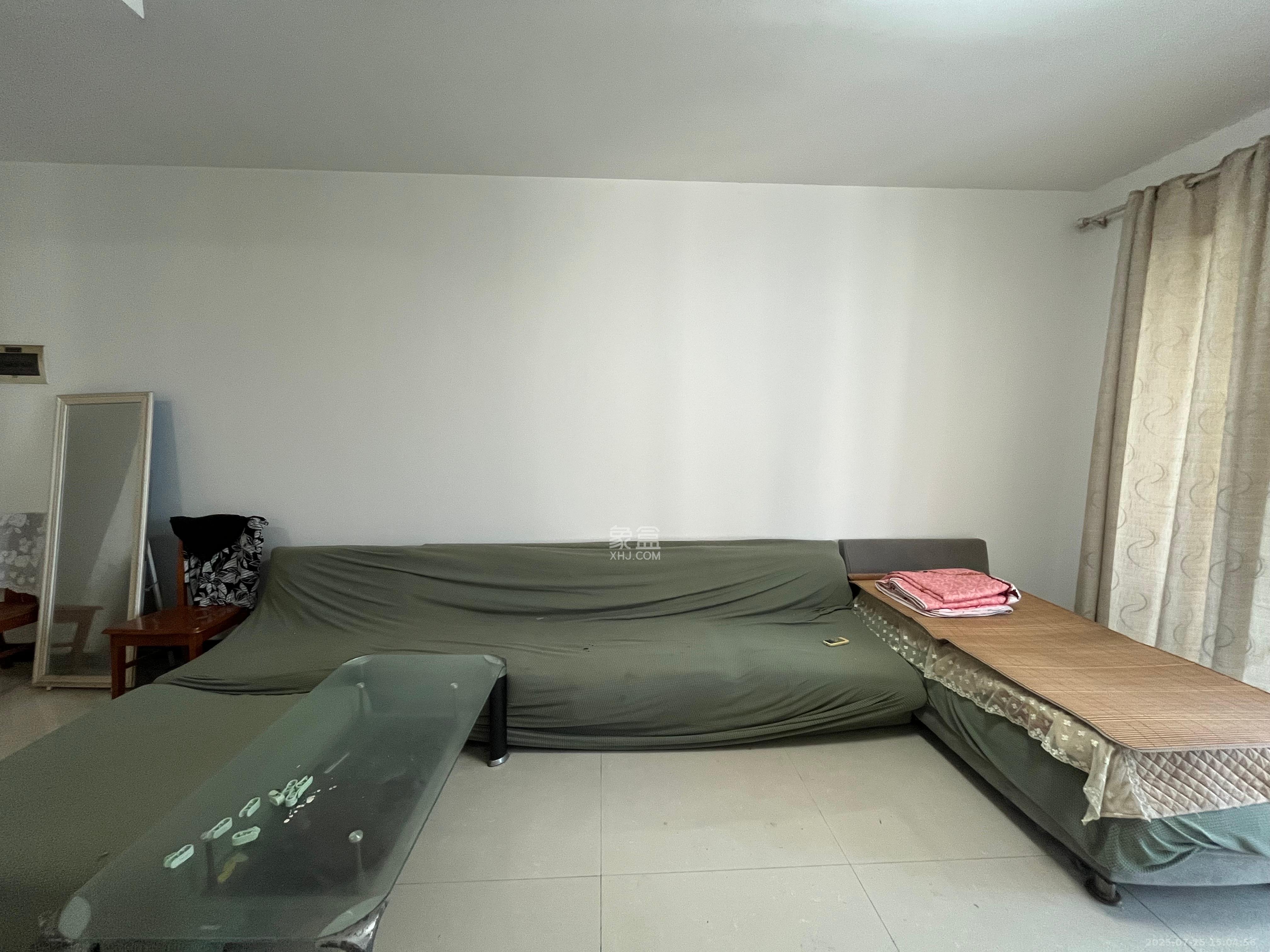 银港水晶城 3室2厅2卫 2800.0元/月 银港水晶城 3室2厅2卫 2800.0元/月室内图