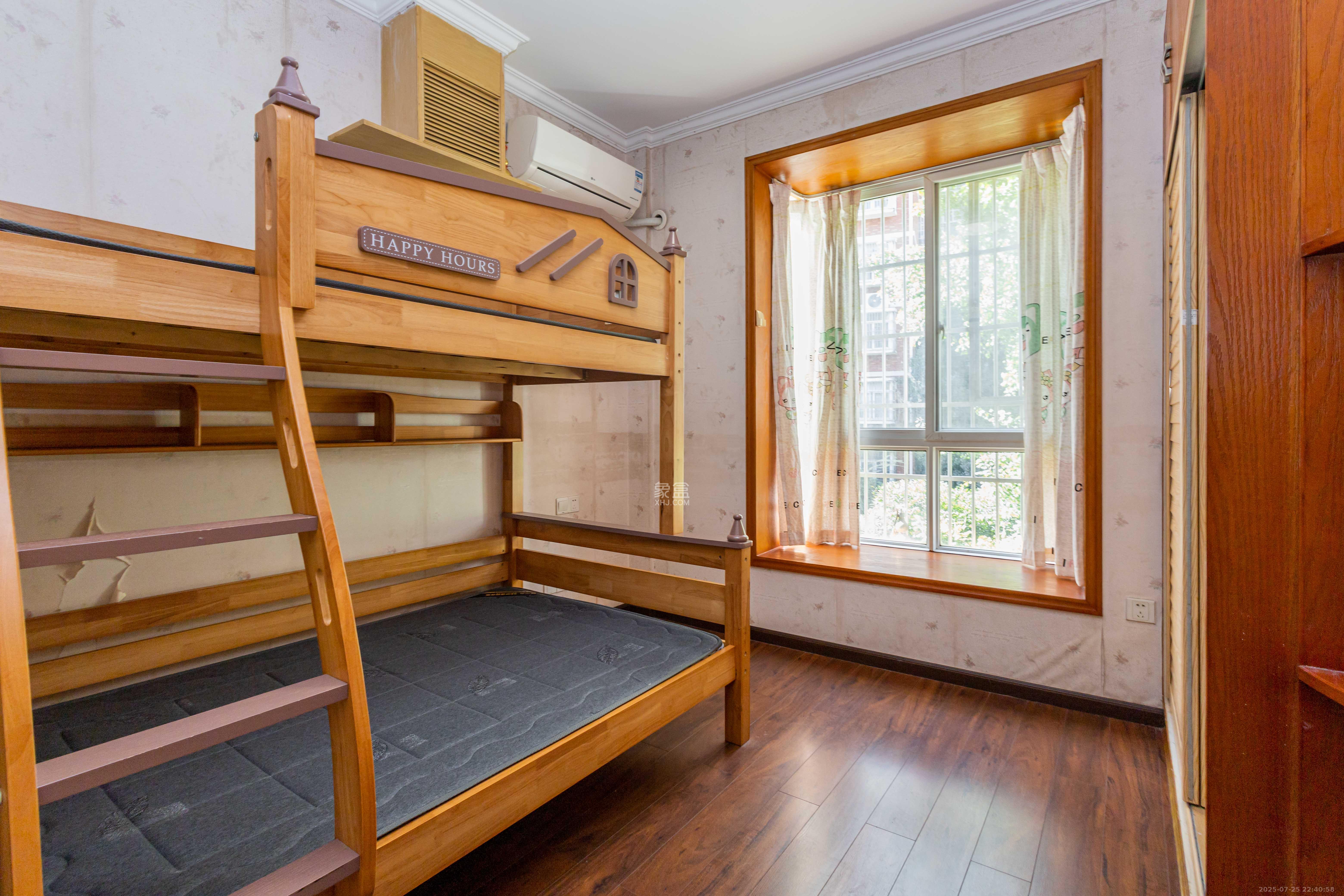 星城国际 3室2厅2卫 74.8万 星城国际 3室2厅2卫 74.8万卧室