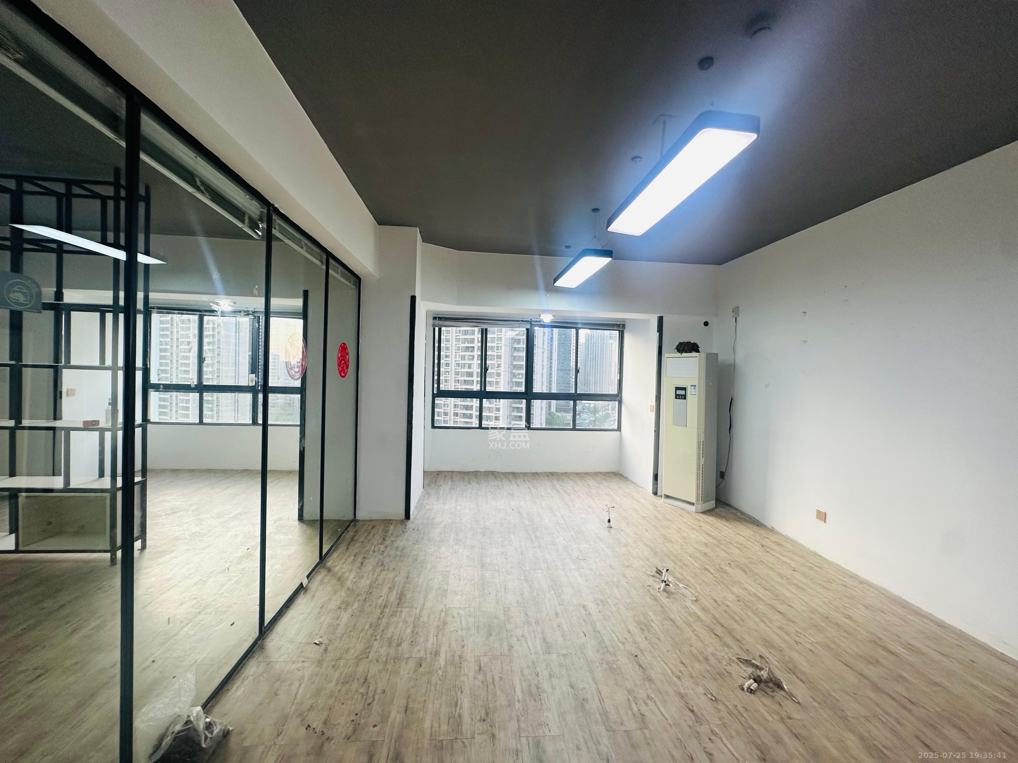 当代滨江MOMA 1室1厅1卫 3000.0元/月 当代滨江MOMA 1室1厅1卫 3000.0元/月室内图