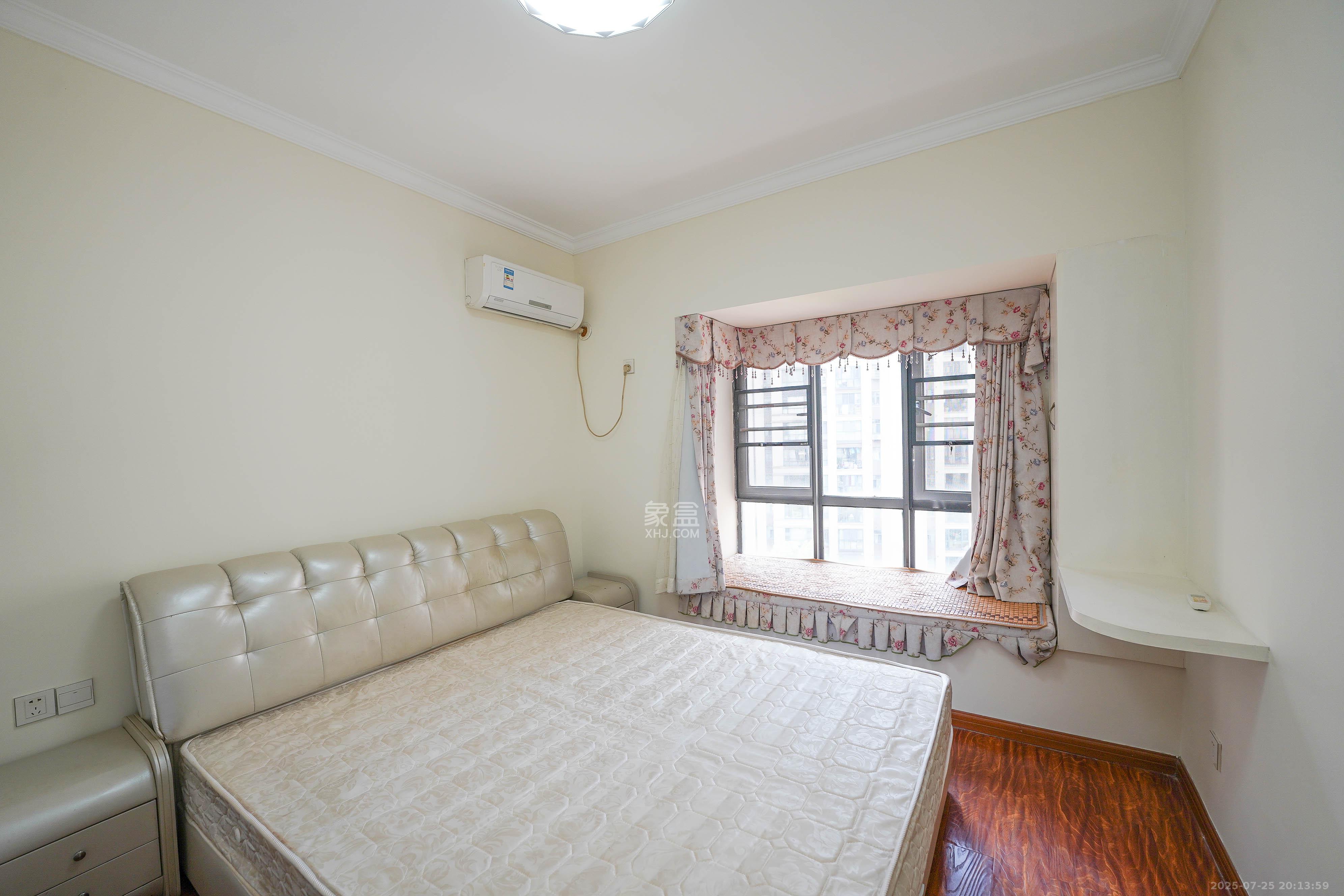 五矿紫湖香醍  3室2厅1卫    65.0万 五矿紫湖香醍  3室2厅1卫    65.0万卧室