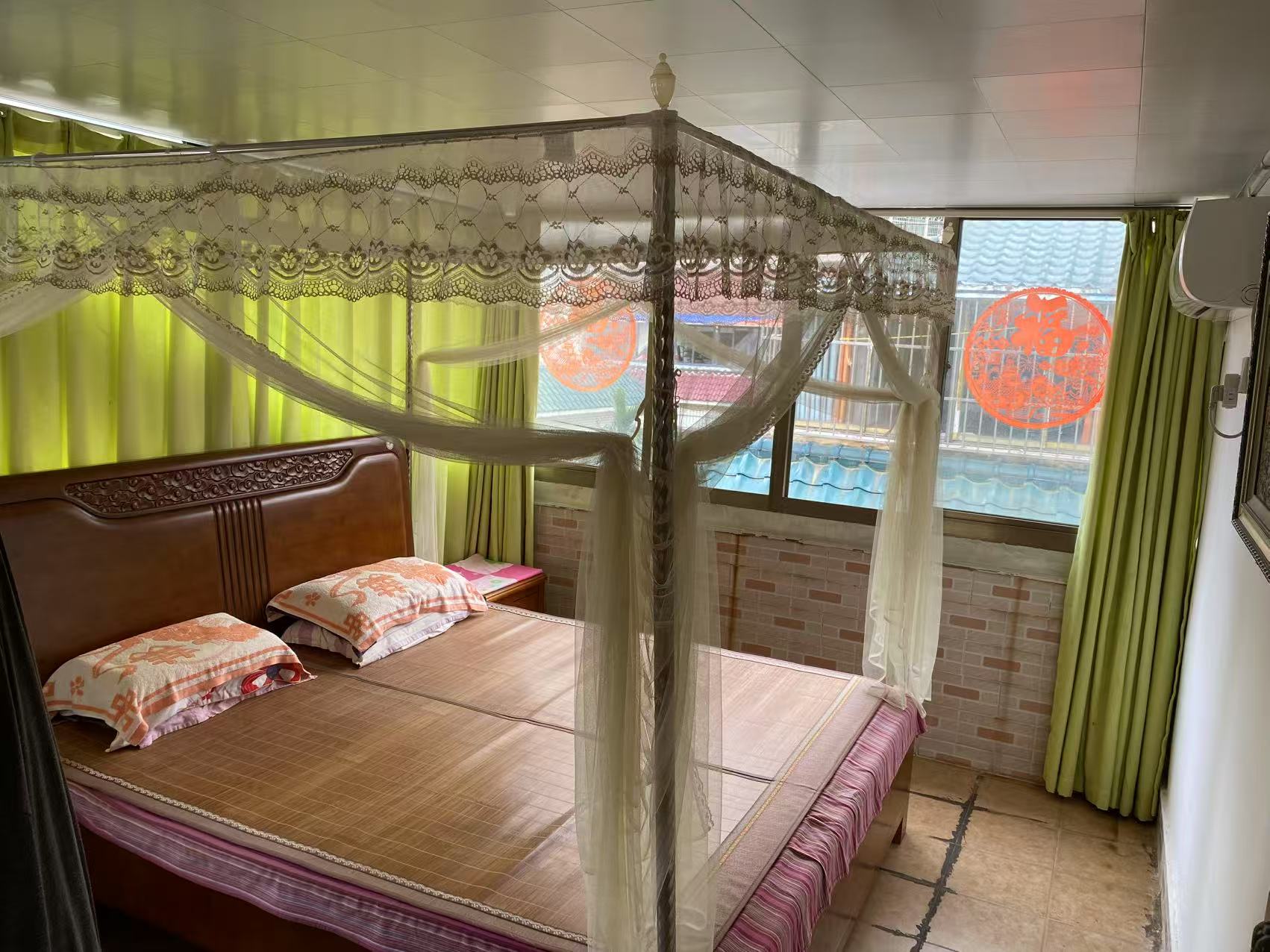 怡昌花园 3室2厅1卫 126.0万 怡昌花园 3室2厅1卫 126.0万客厅