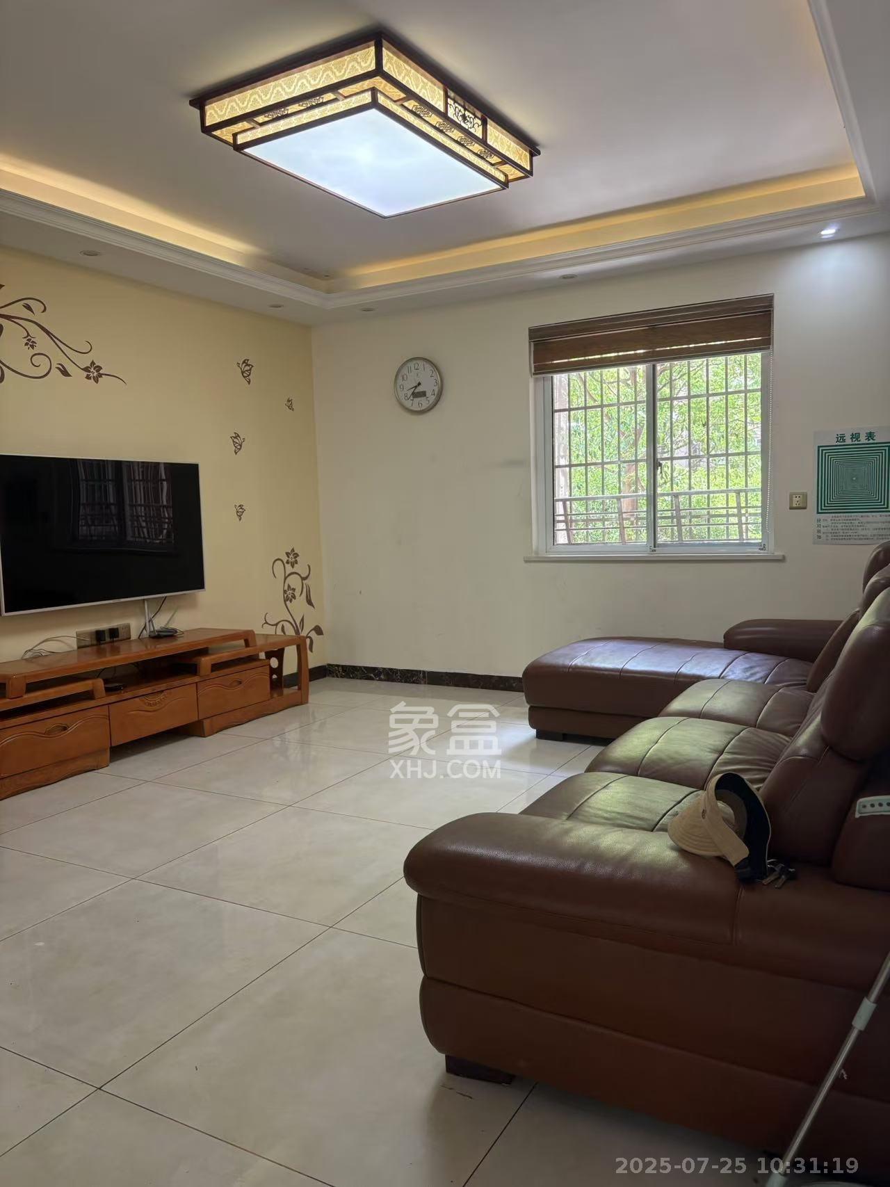 和馨园 4室2厅2卫 3000.0元/月 和馨园 4室2厅2卫 3000.0元/月室内图