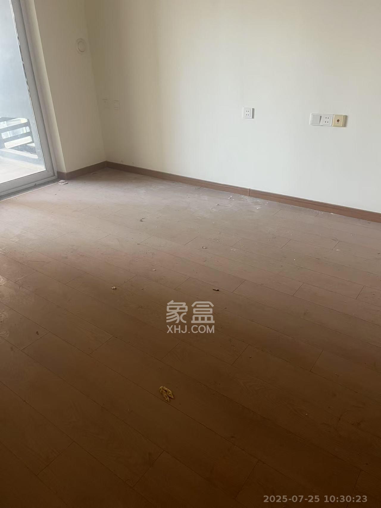 金科集美天辰  3室2厅2卫   2400.00元/月室内图