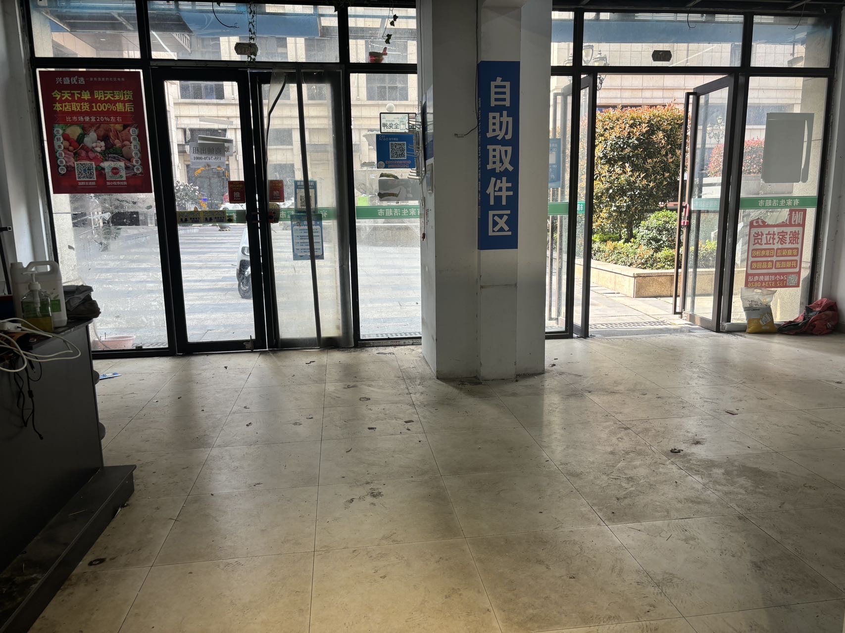 万恒白金汉宫  3室0厅0卫   3700.00元/月室内图