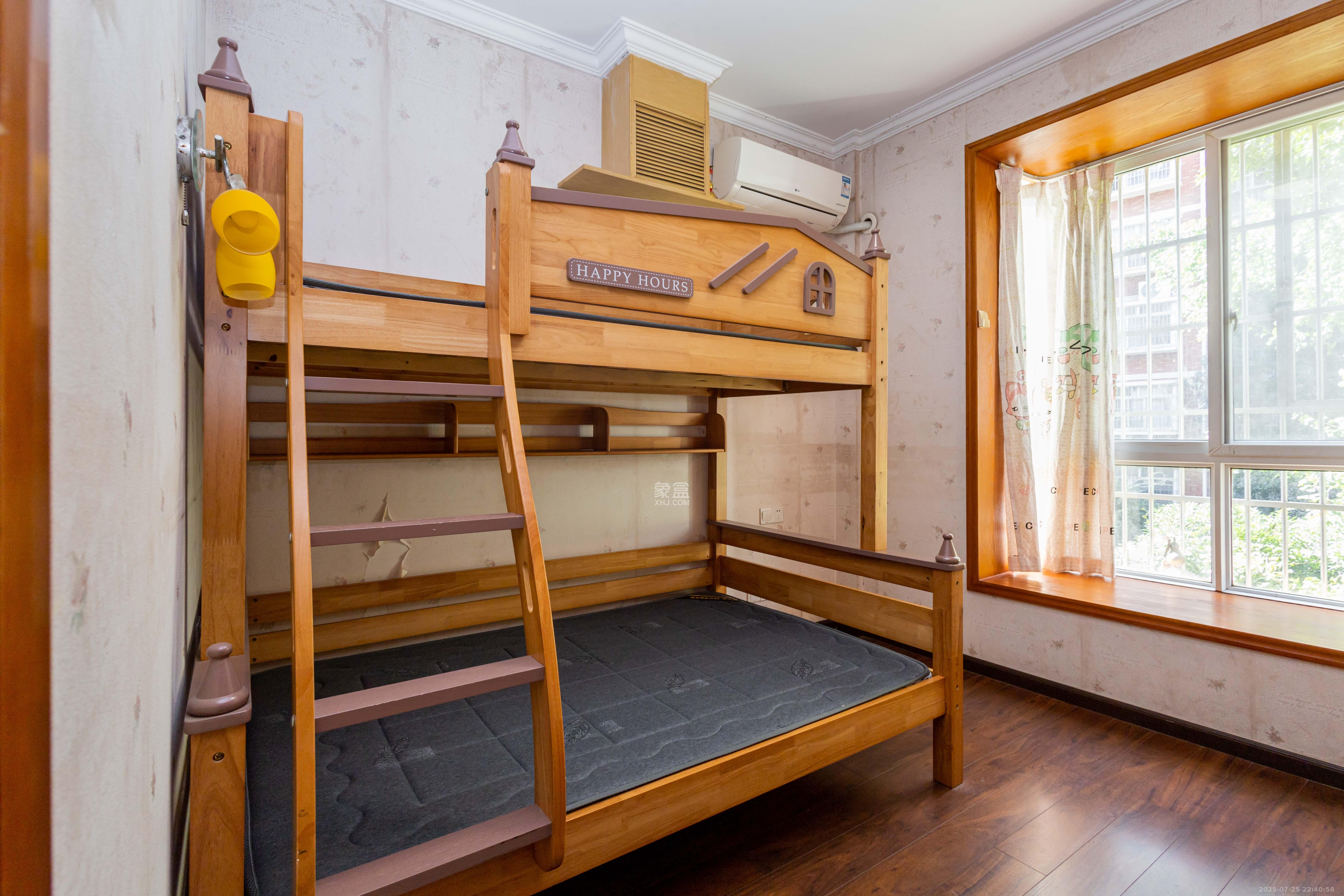 星城国际 3室2厅2卫 74.8万 星城国际 3室2厅2卫 74.8万卧室