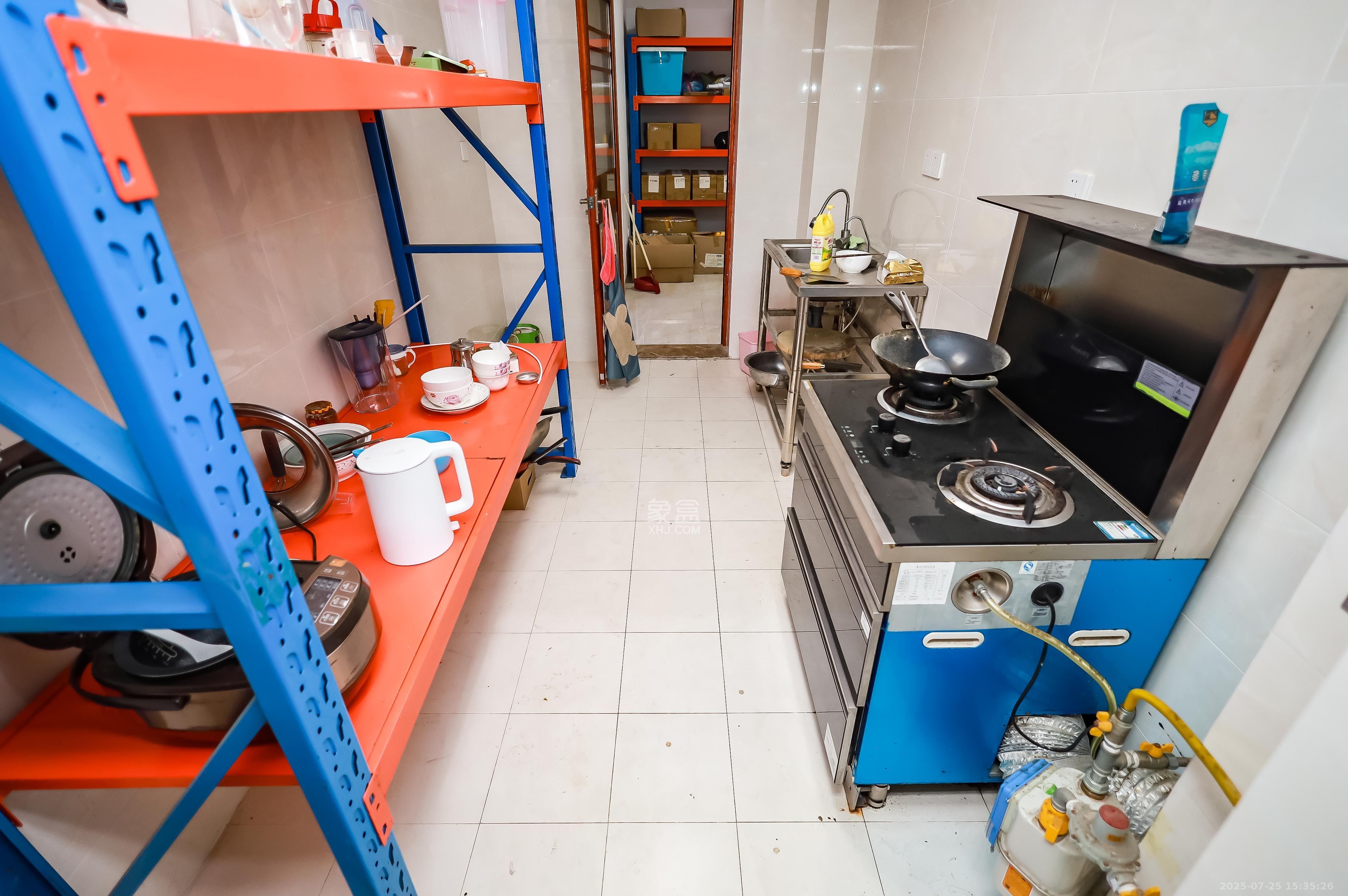 金科东方大院三四期 4室2厅2卫 4000.0元/月 金科东方大院三四期 4室2厅2卫 4000.0元/月室内图