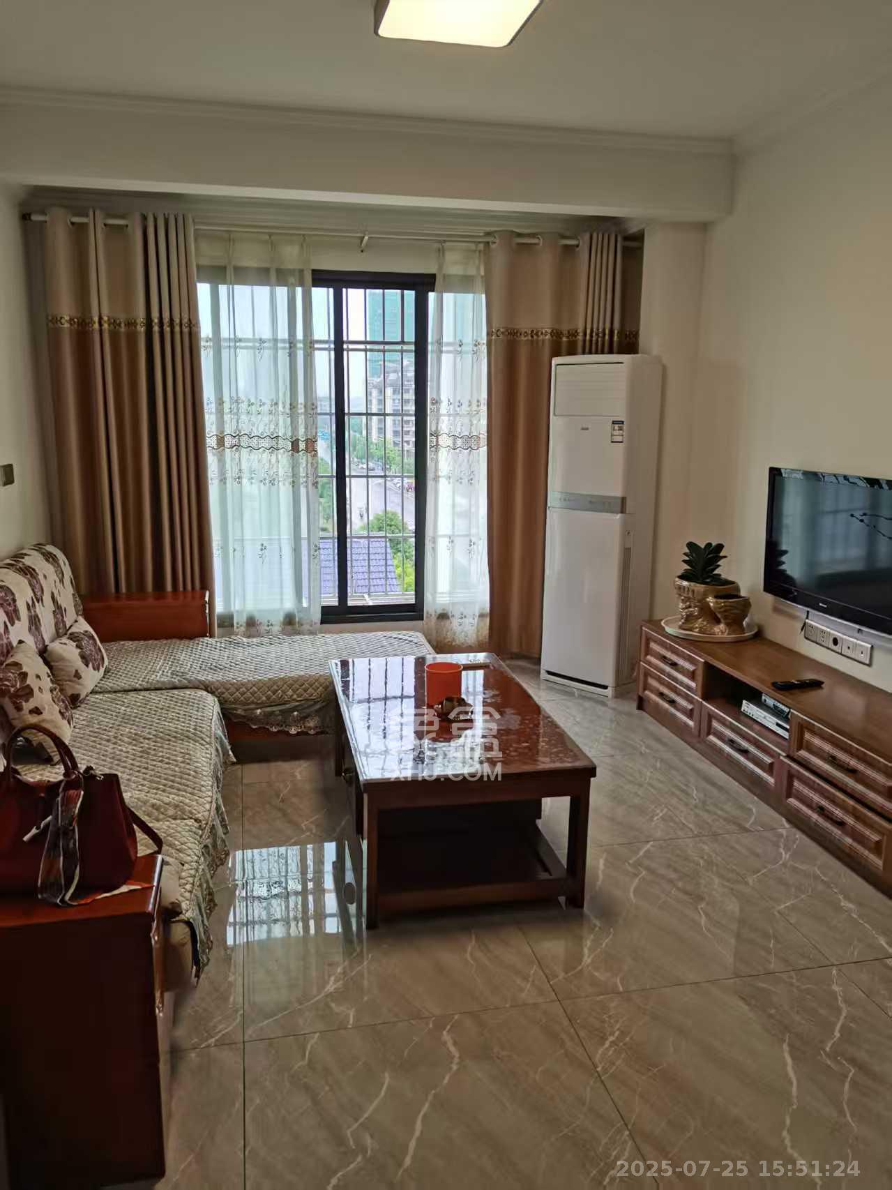 青春里小区  2室2厅1卫    1380.0元/月 青春里小区  2室2厅1卫    1380.0元/月