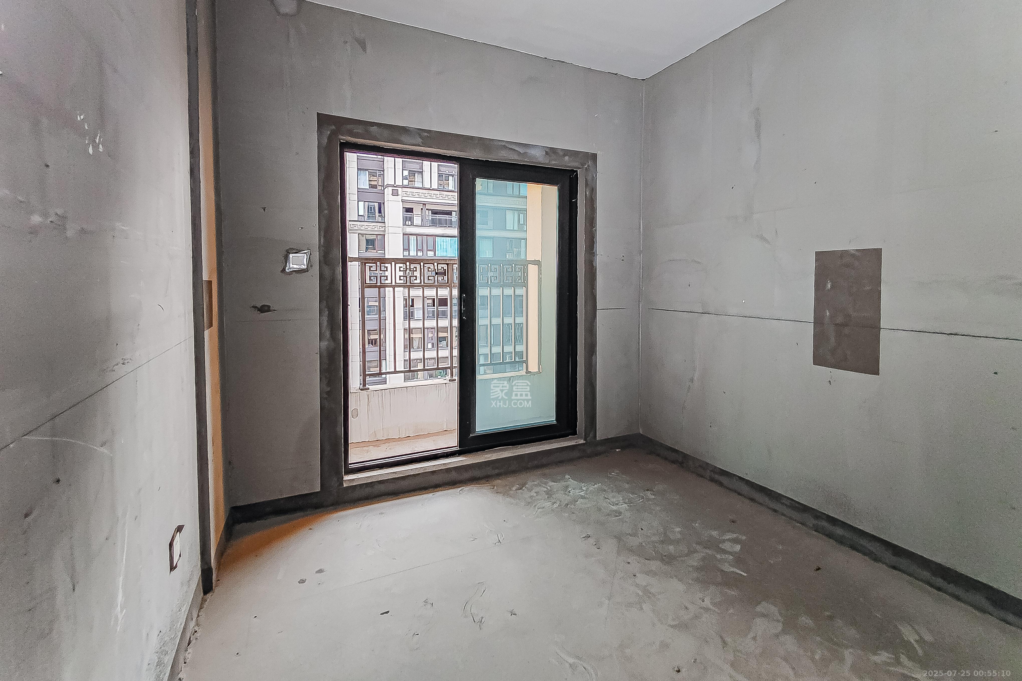 建发央玺（建发泱玺雅苑）  4室2厅2卫   358.00万卧室